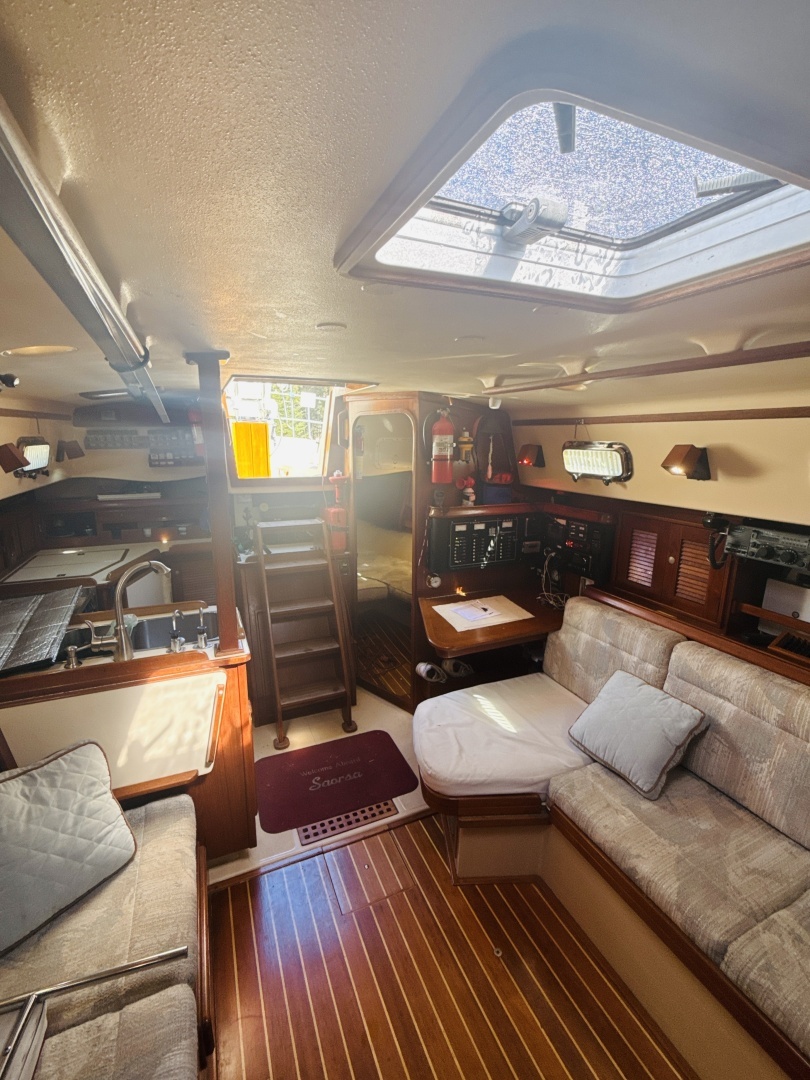 1995 Island Packet 37 - Image 47
