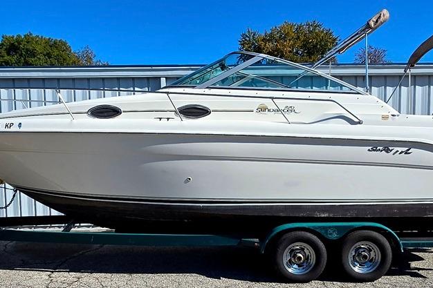 1999 Sea Ray 270 Sundancer