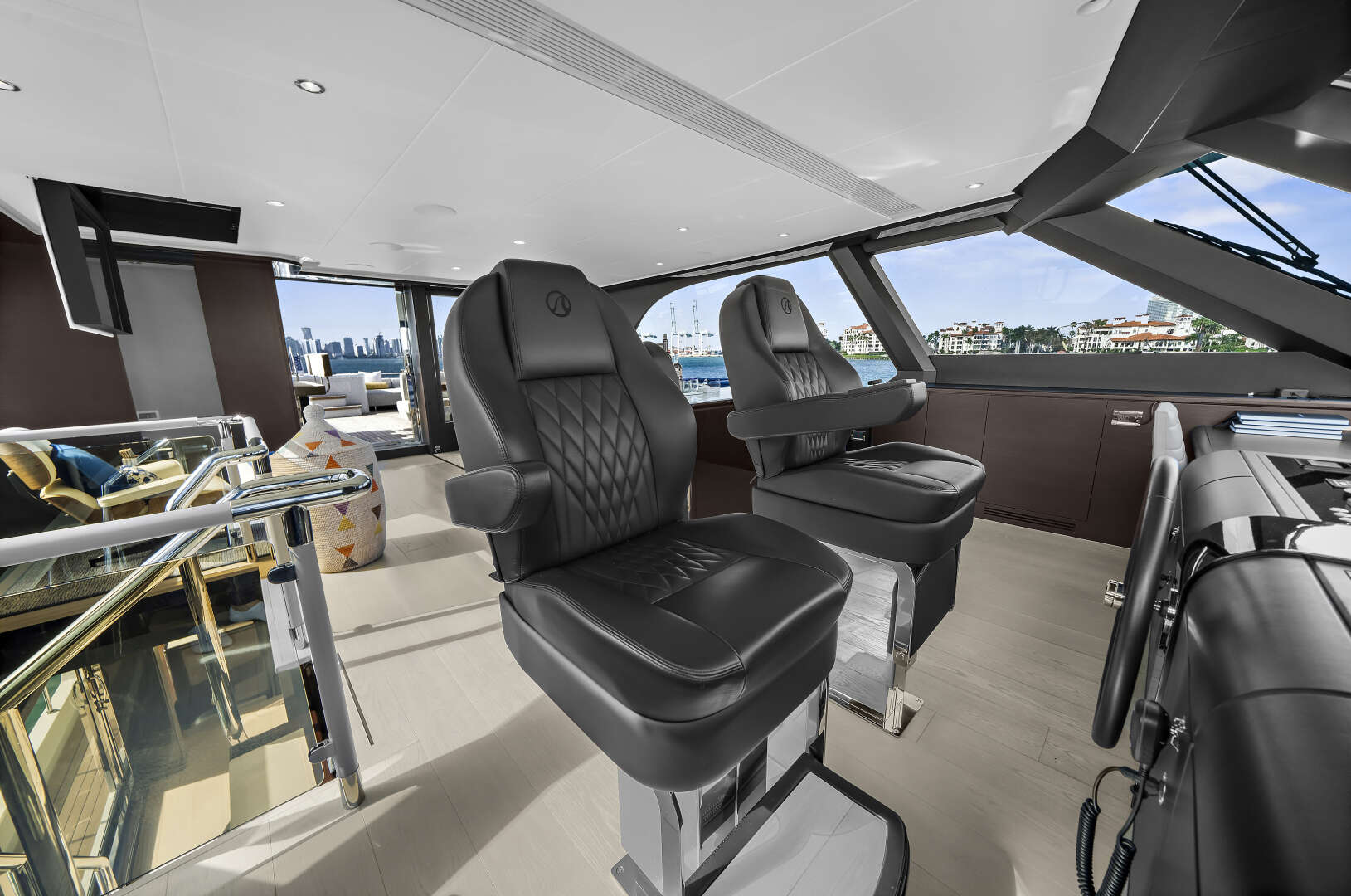 2024 Ocean Alexander 32L - Image 91