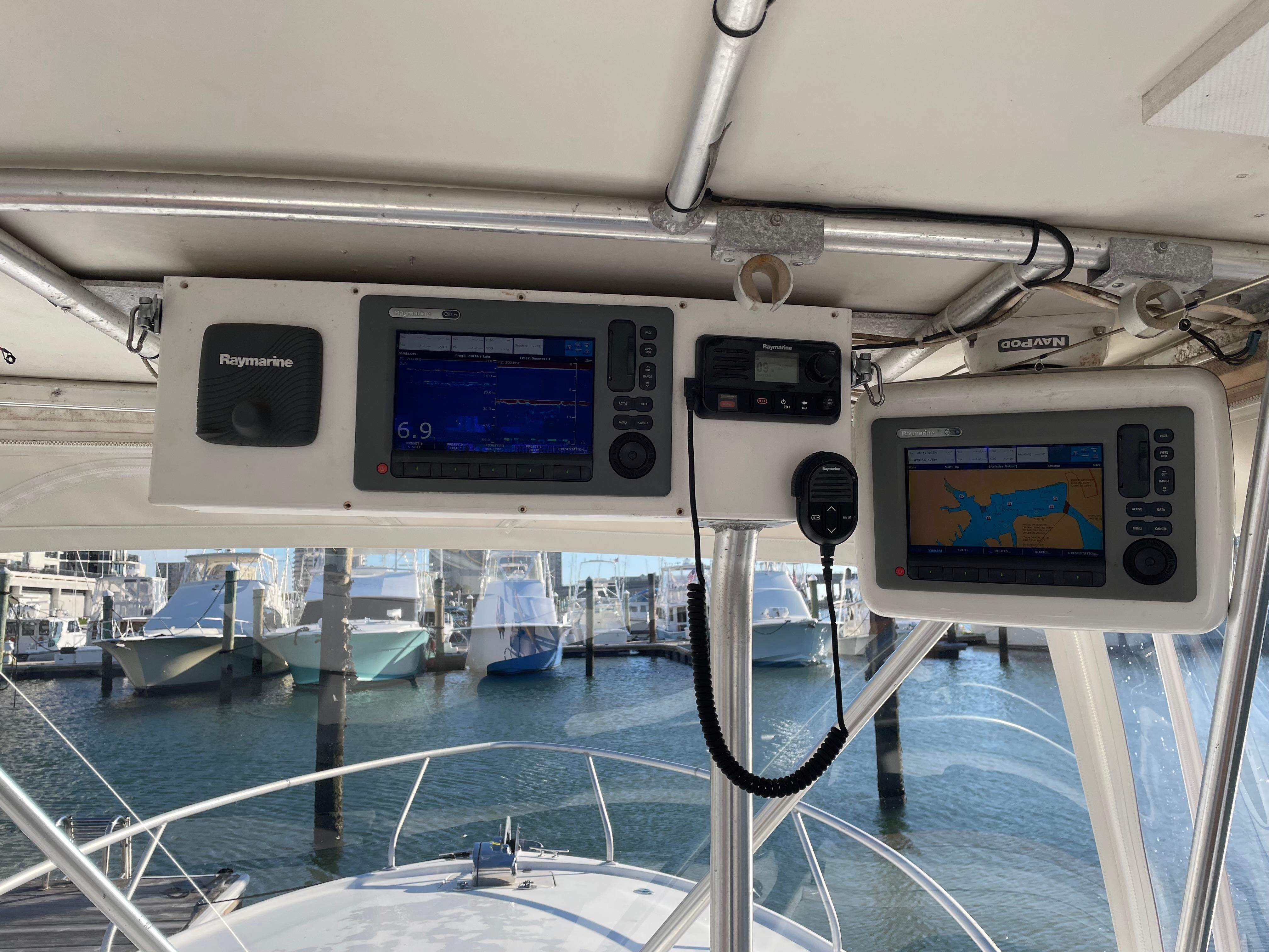 1993 Luhrs 250 Open - 8