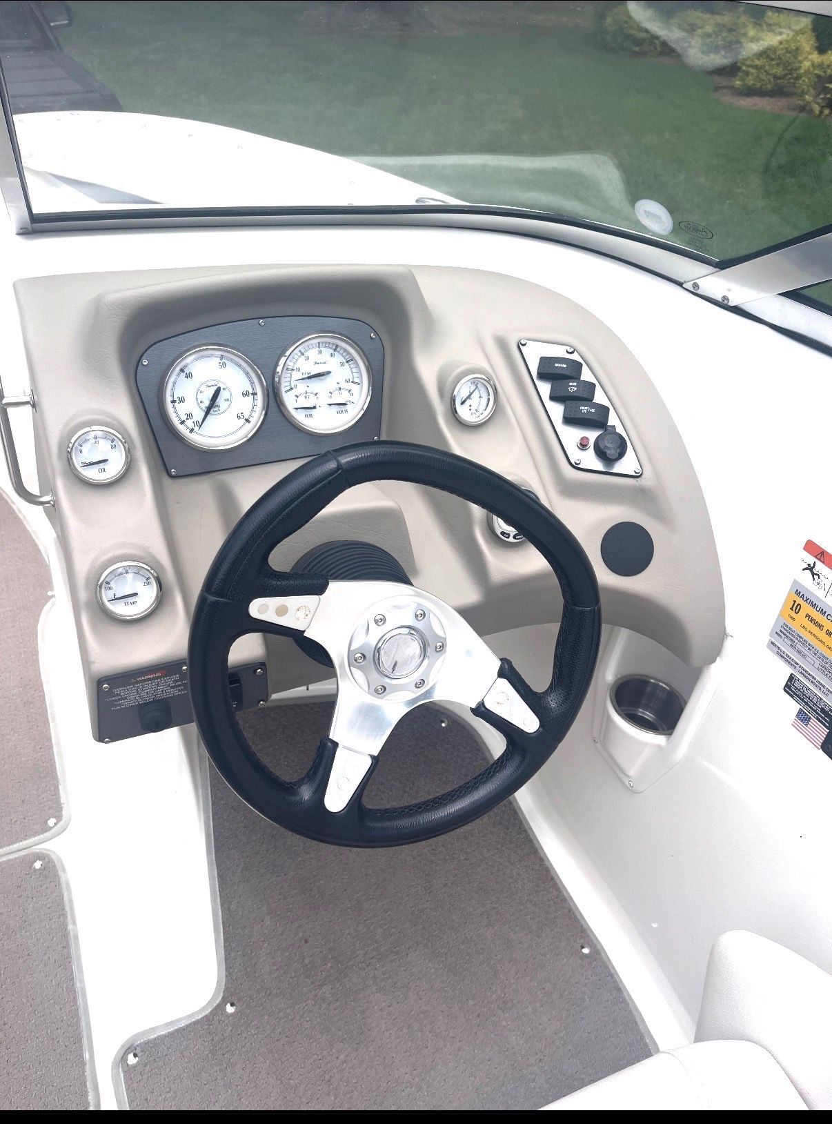 2011 Larson Senza 206 - 8