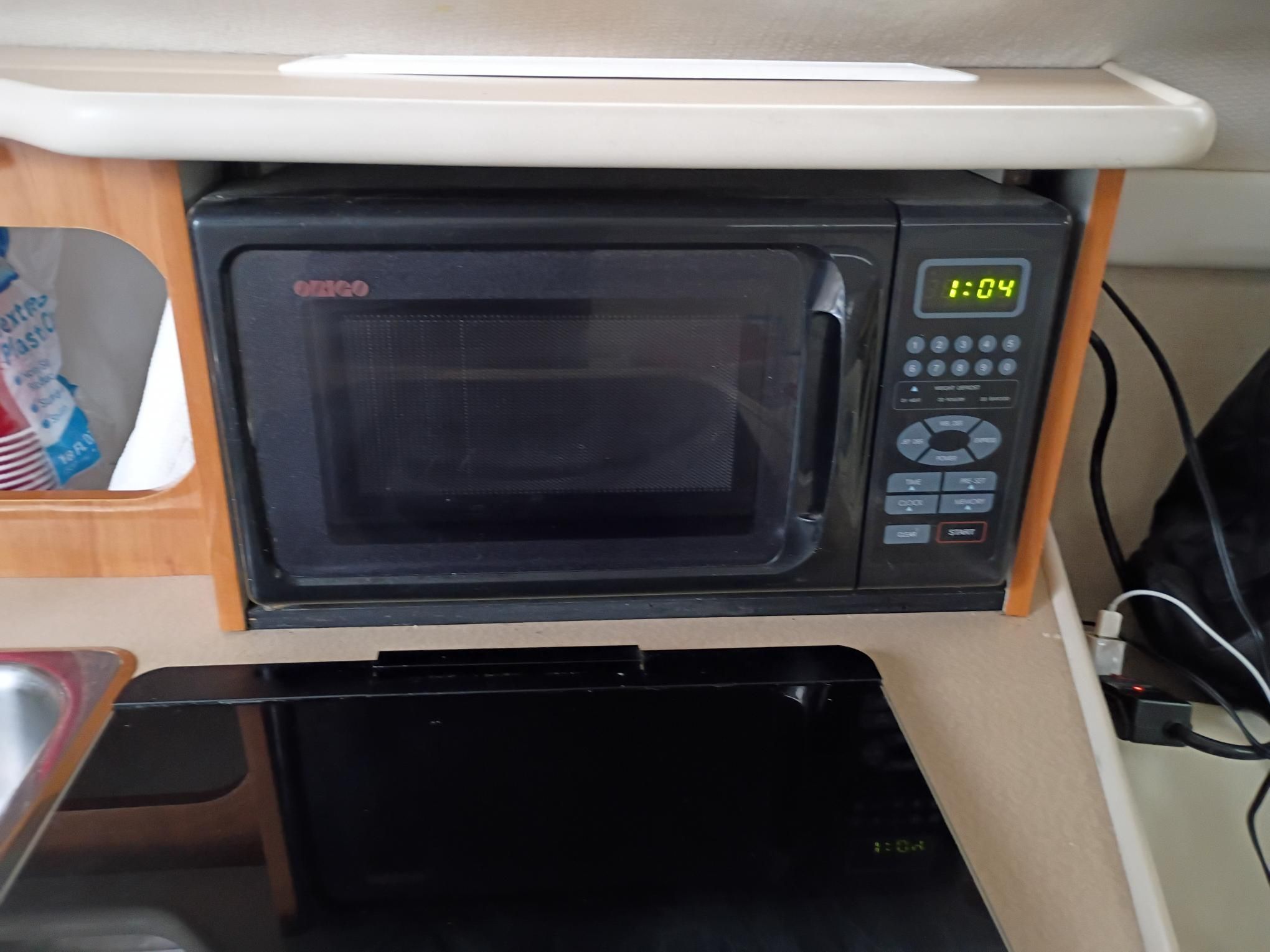 2002 Bayliner 2455 Cierra Sunbridge - 11