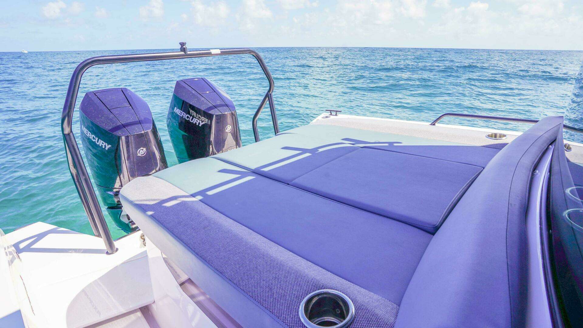 2024 Axopar 37 XC Cross Cabin - Image 13
