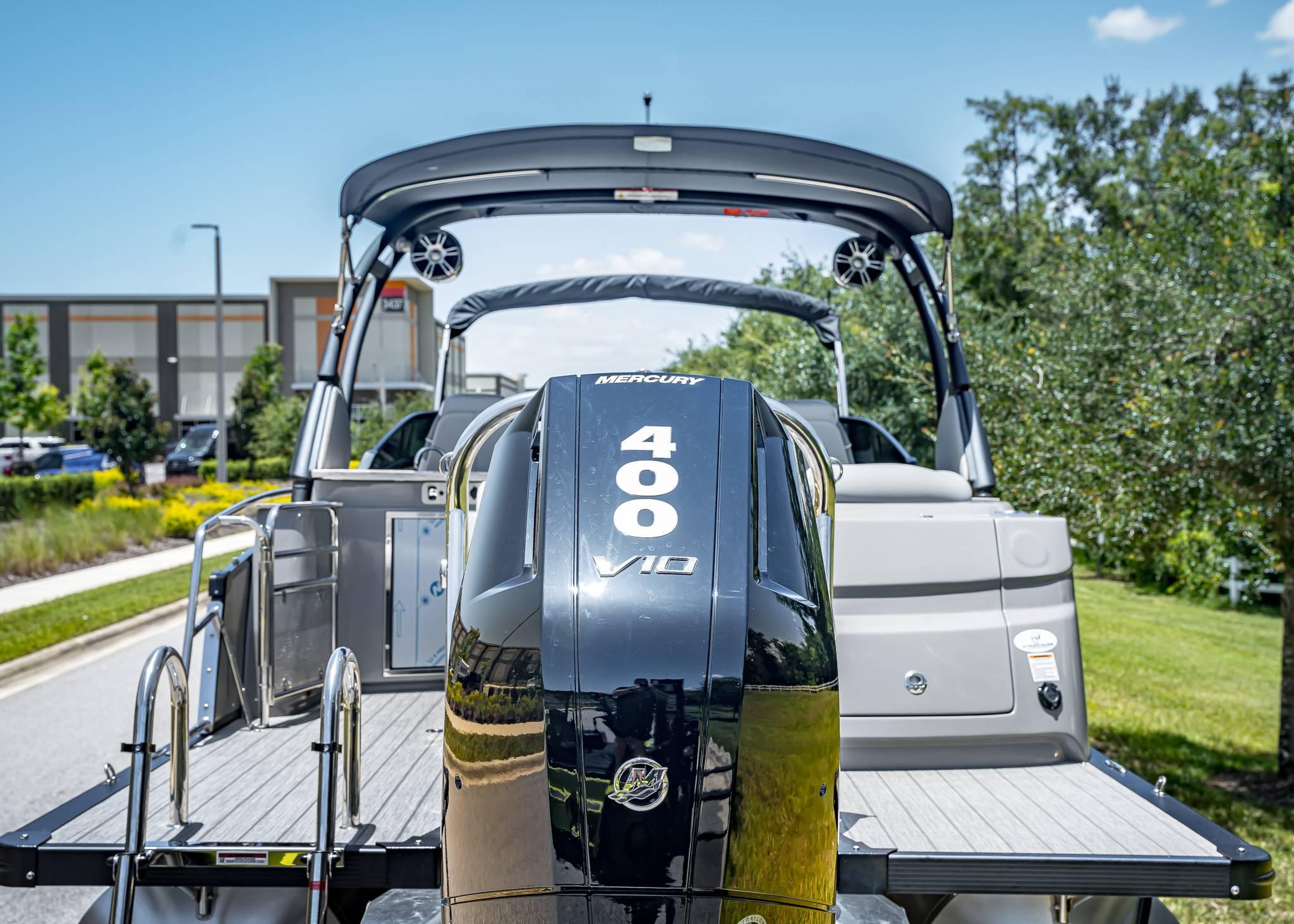 2025 Tahoe Pontoon Grand Tahoe LTD Elite Windshield - 9