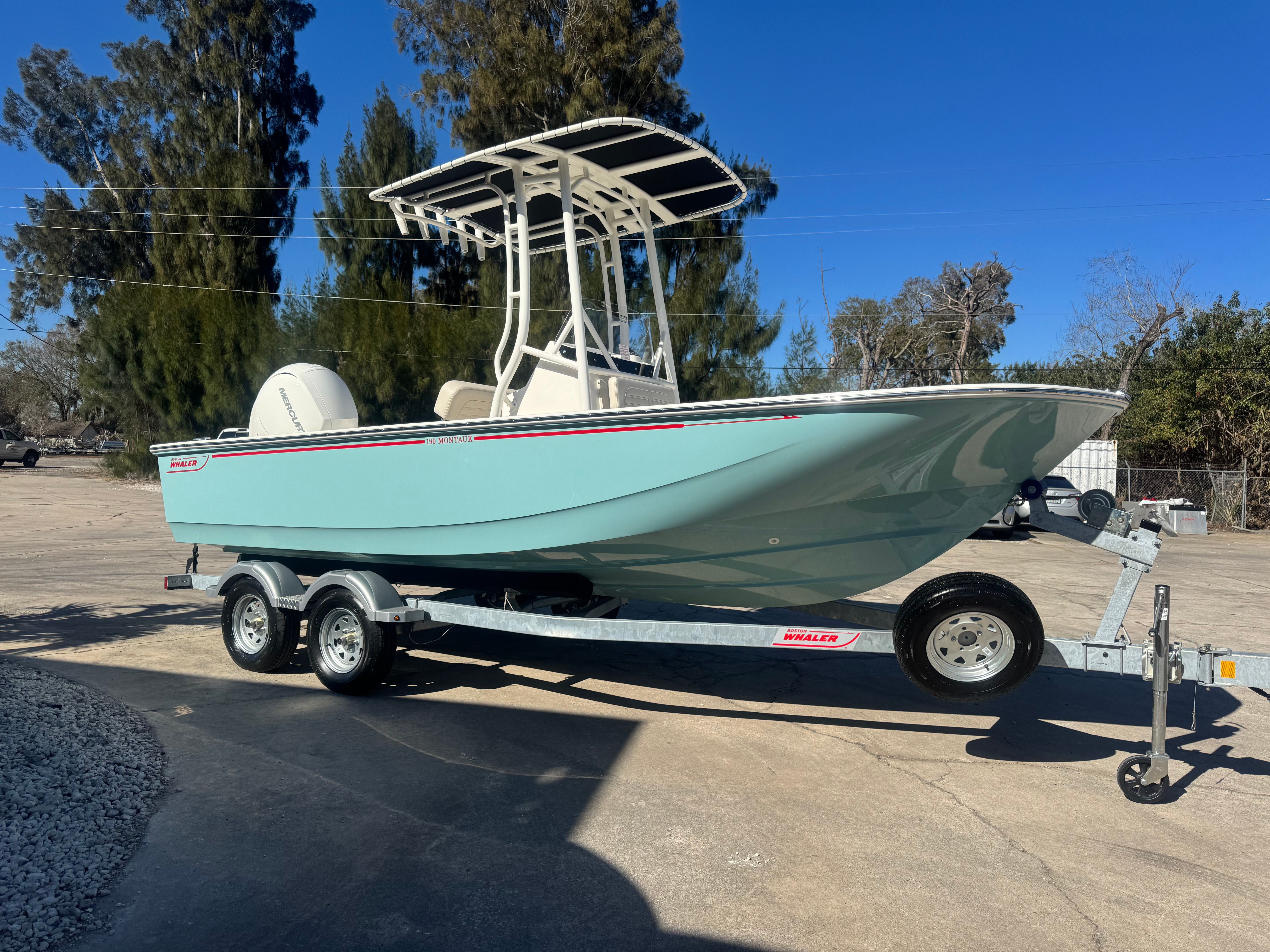 2026 Boston Whaler 190 Montauk