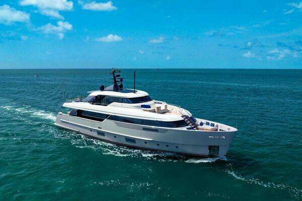 2022 Sanlorenzo SD96