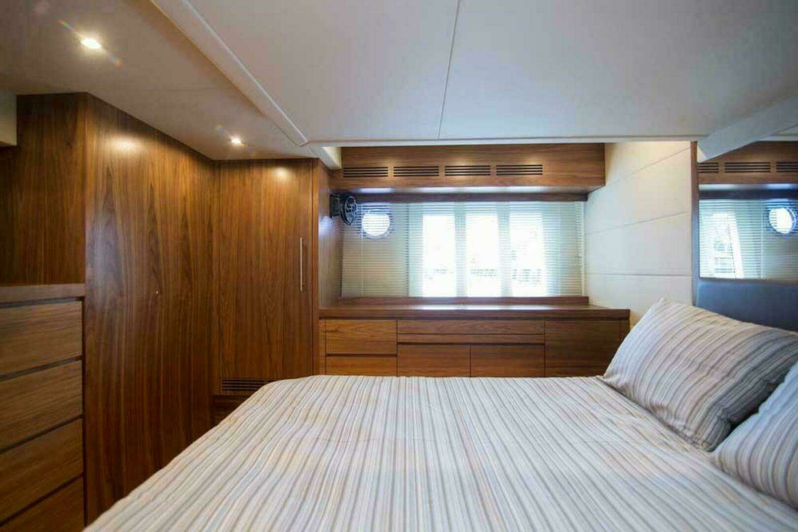2019 Sundeck Yachts 580 Sport - Image 32