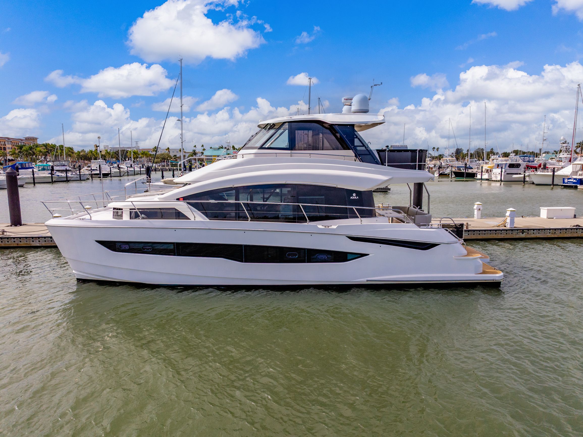 2022 Aquila 54 Yacht