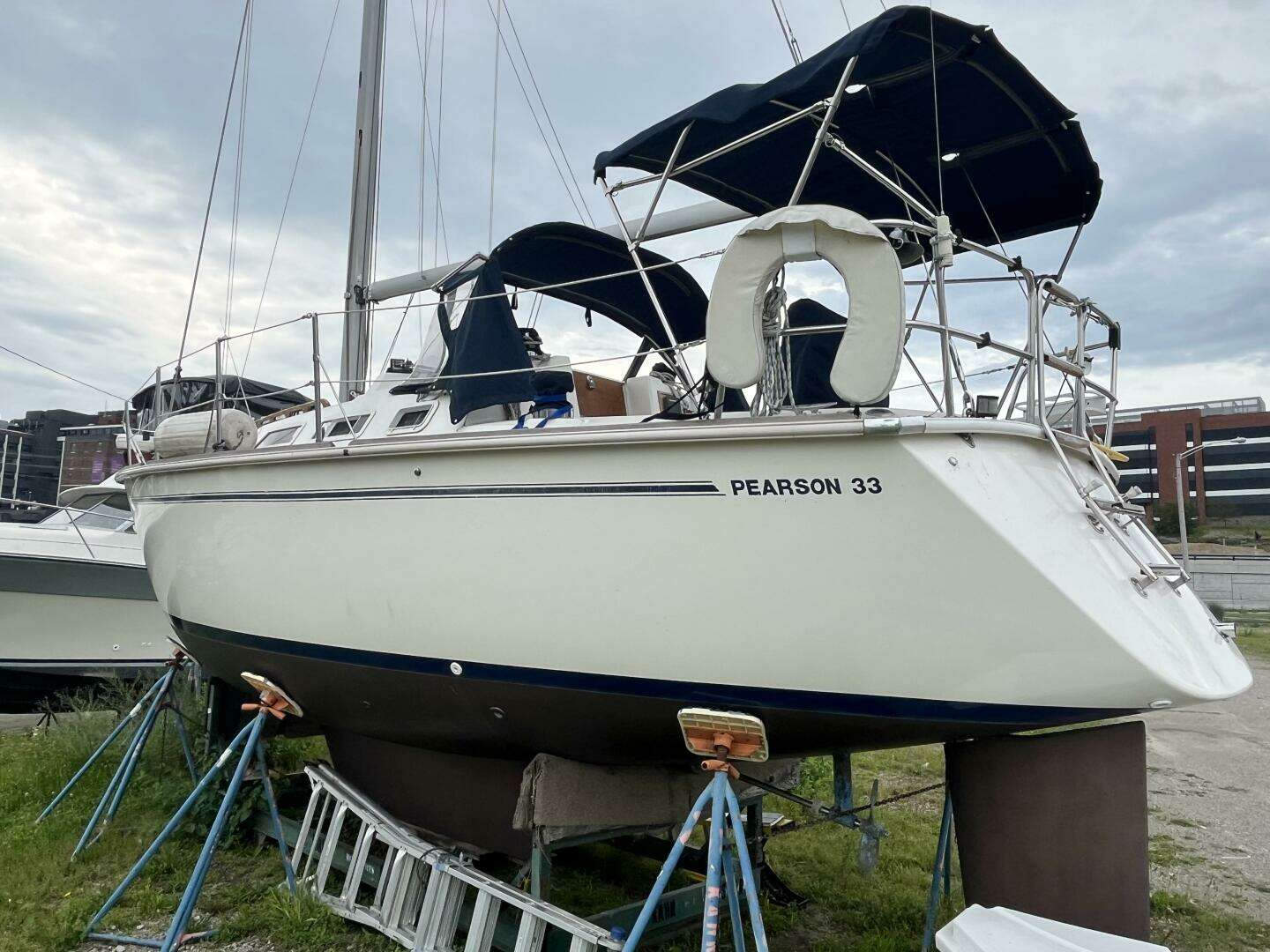 1986 Pearson — - Image 4