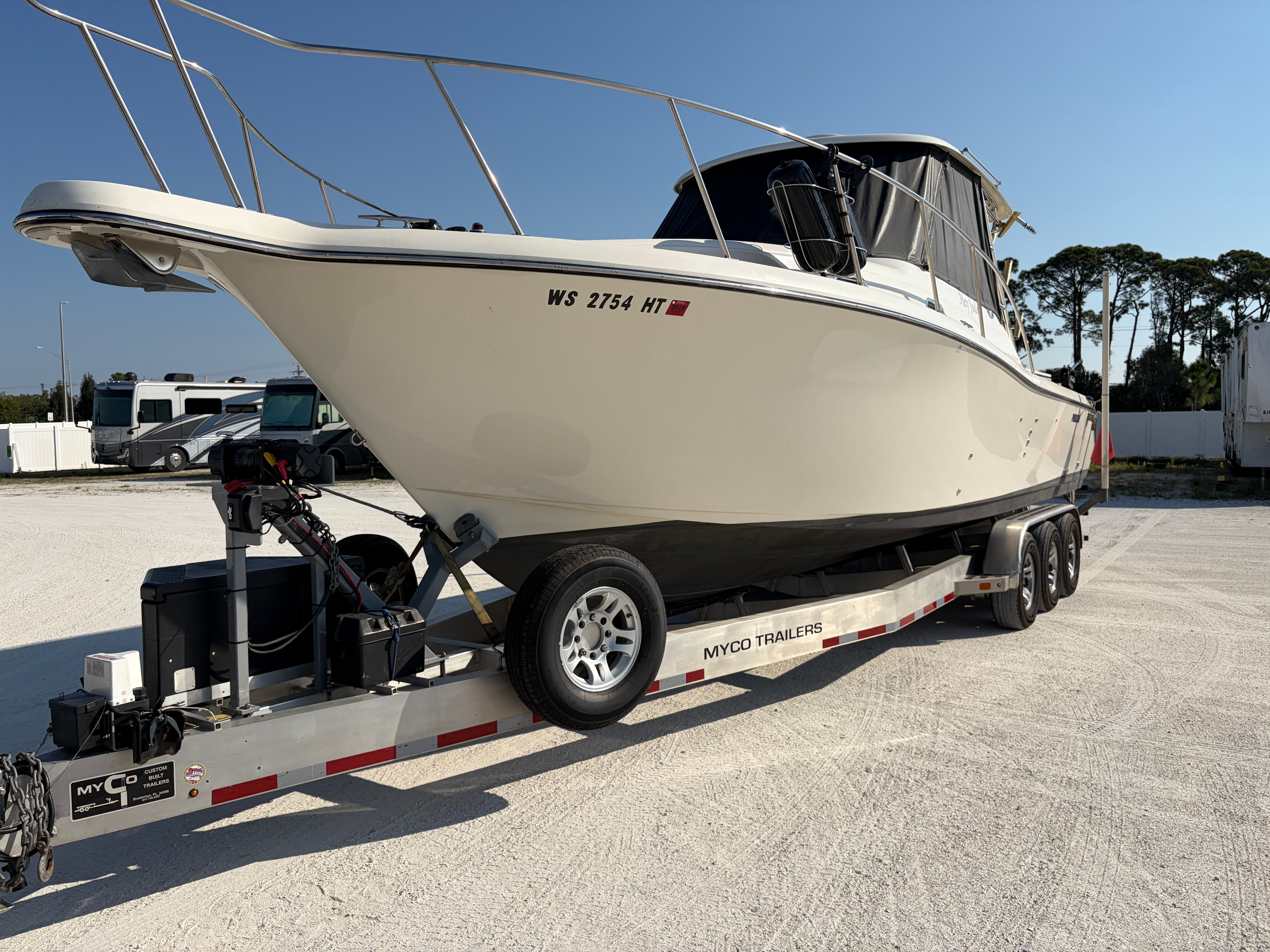 2005 Pursuit 3370 Offshore