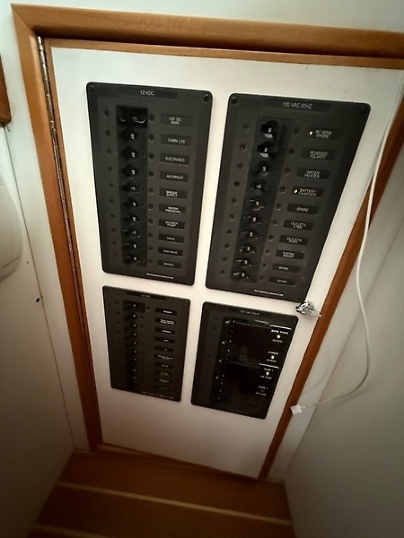 1993 Shannon Custom Downeast 36 - Image 29