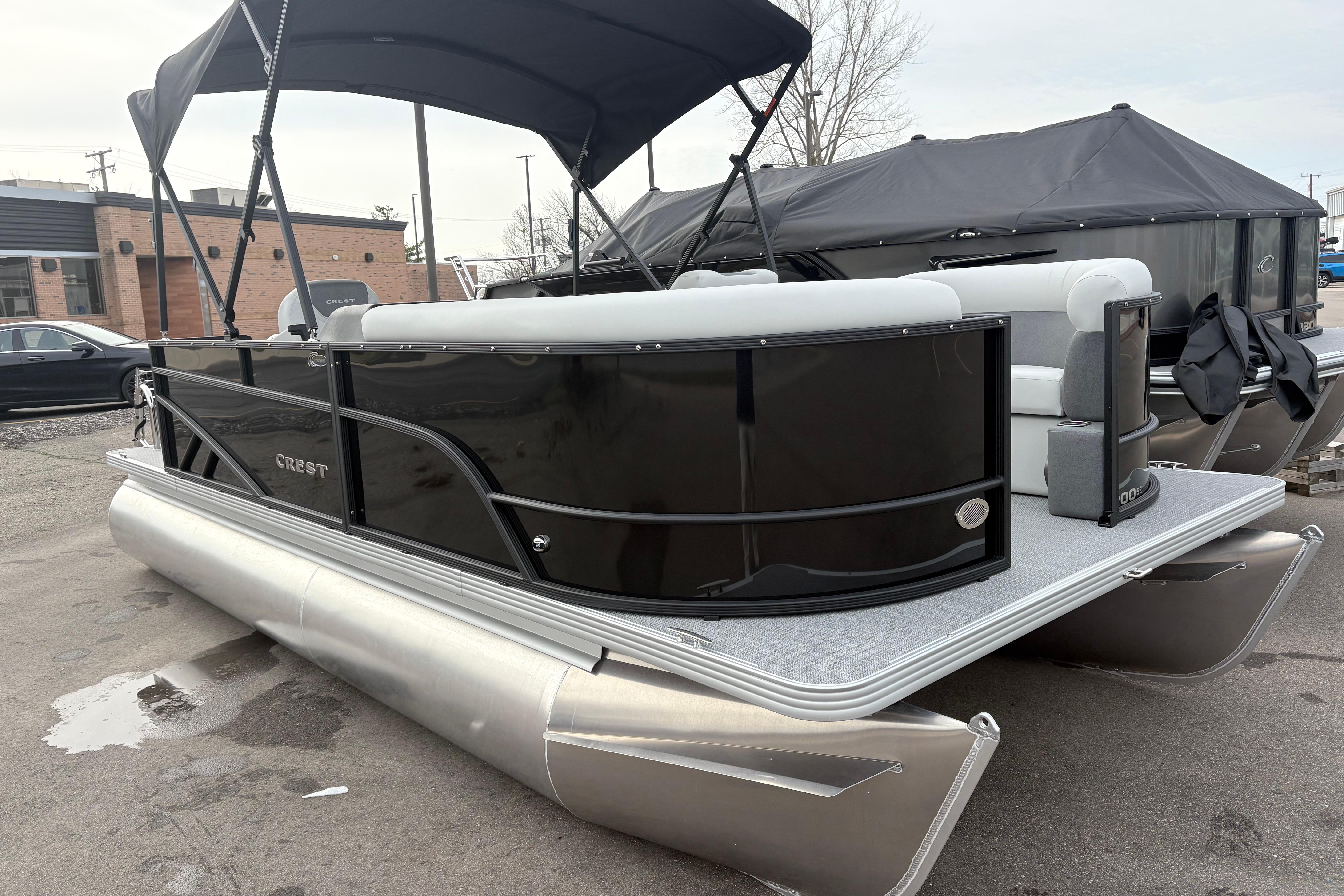 2026 Crest conquest 200 SE