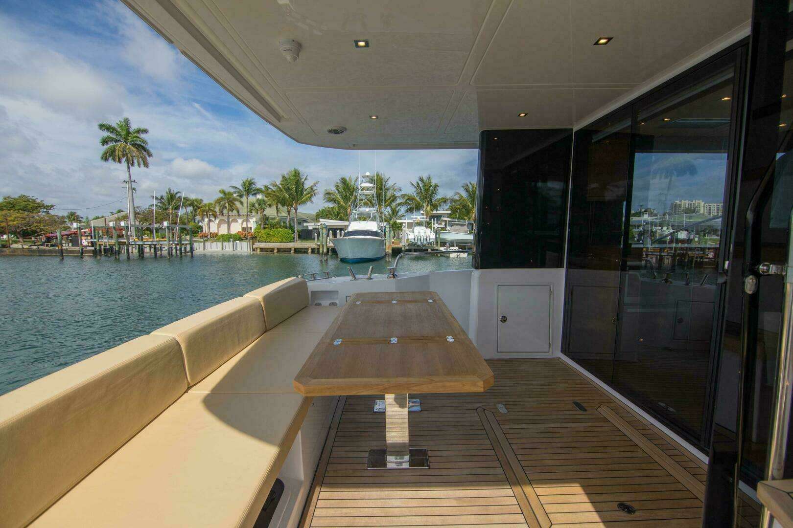 2019 Sundeck Yachts 580 Sport - Image 56