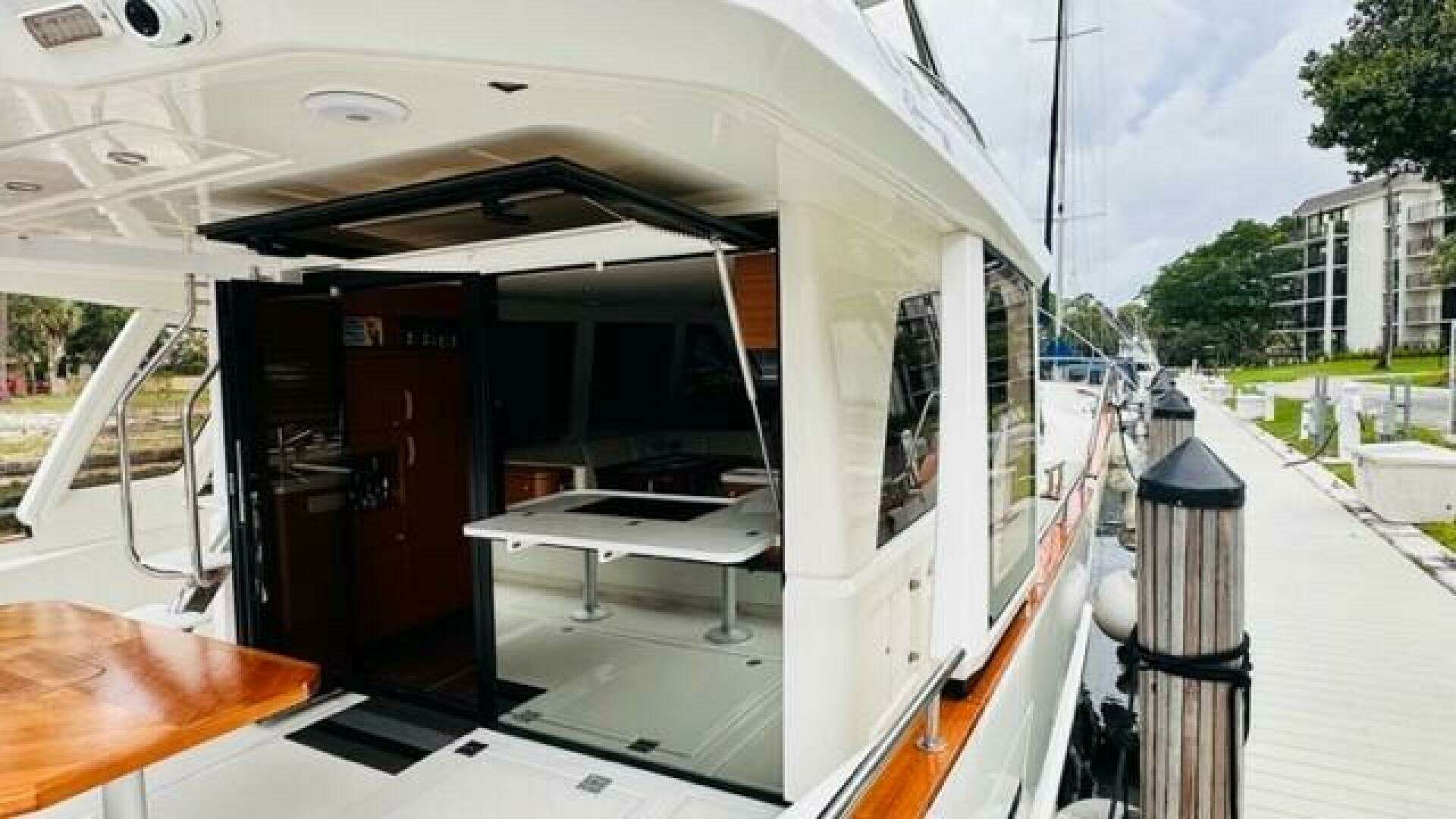 2022 Greenline 48 Diesel Flybridge with Hardtop - Image 41