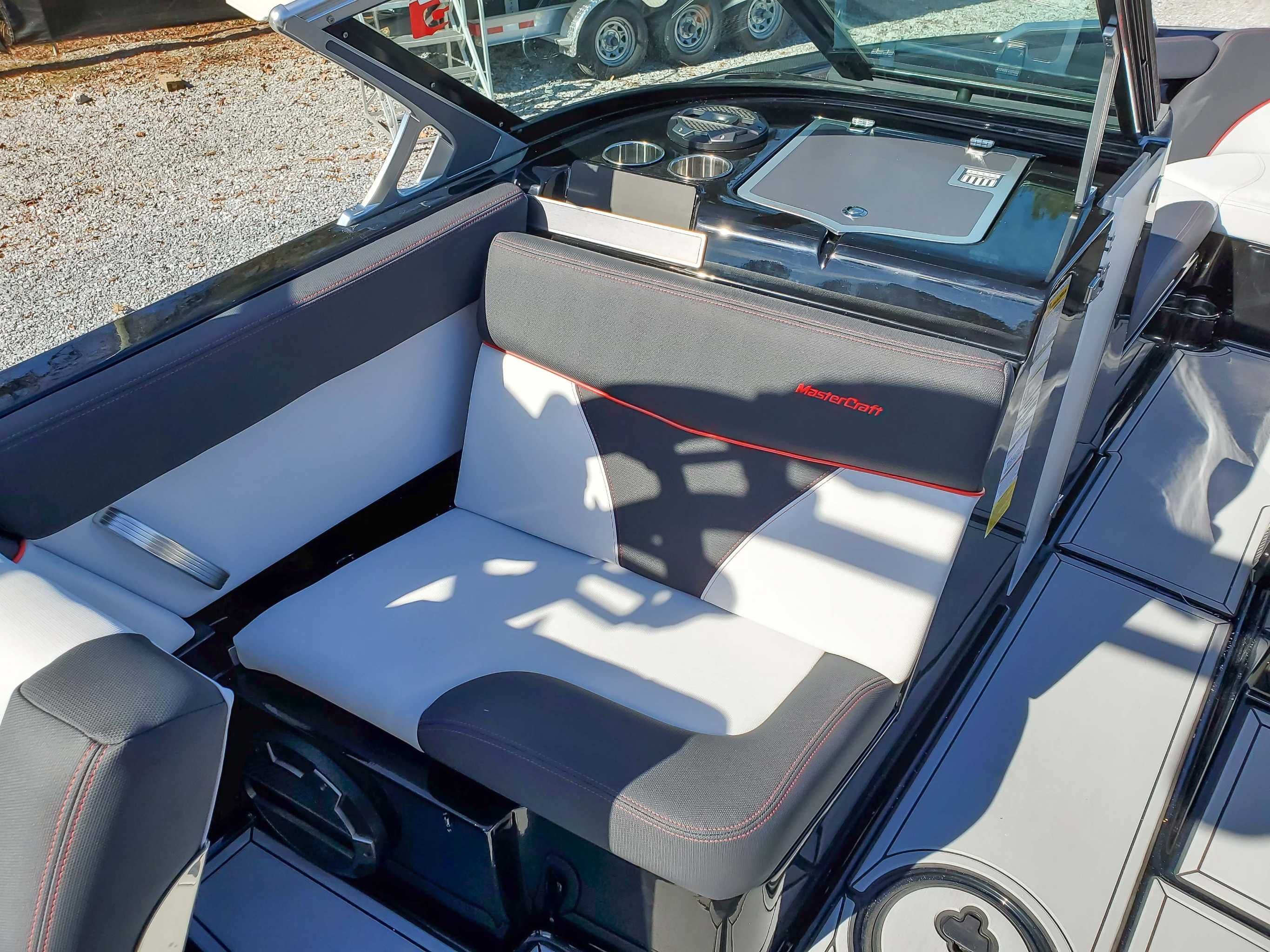 2021 MasterCraft XT25 - 17