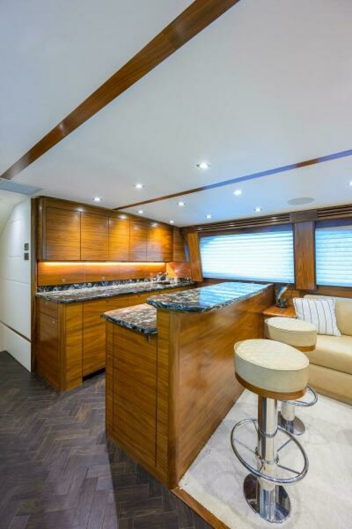 2023 Viking 64 Convertible - Image 10