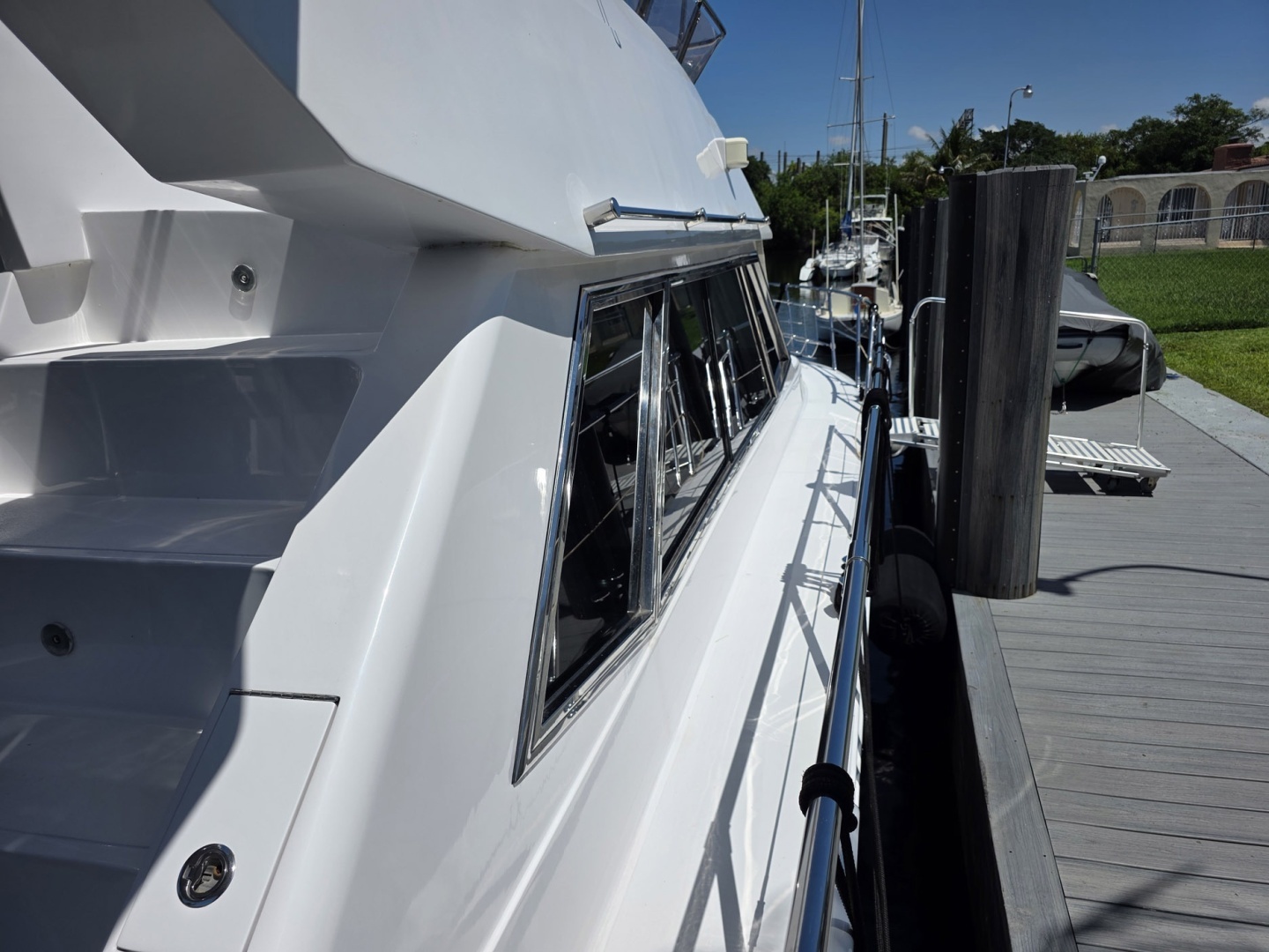 2001 Horizon Sundeck - Image 7