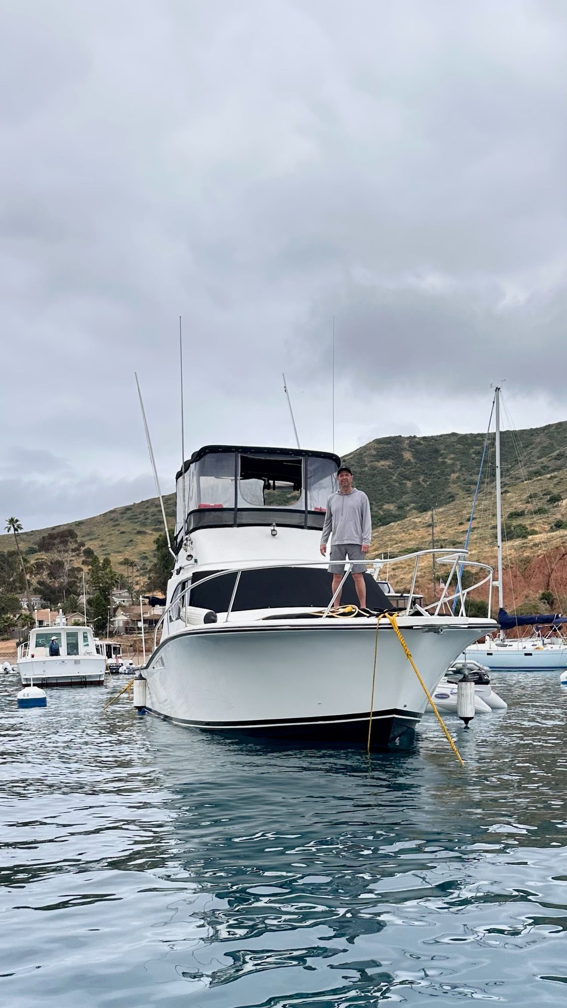 1990 Luhrs 320