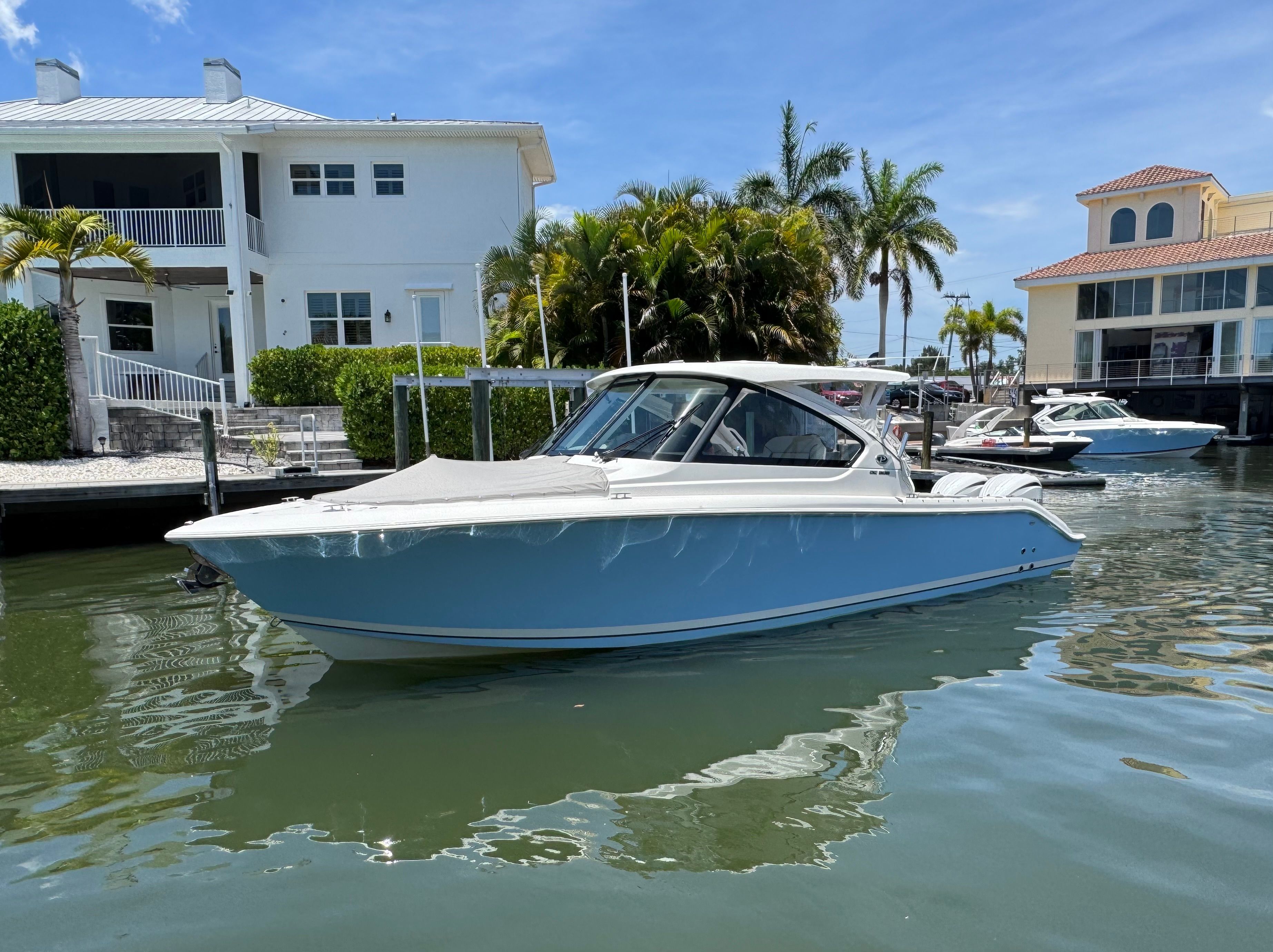 2024 Pursuit DC 306 Dual Console
