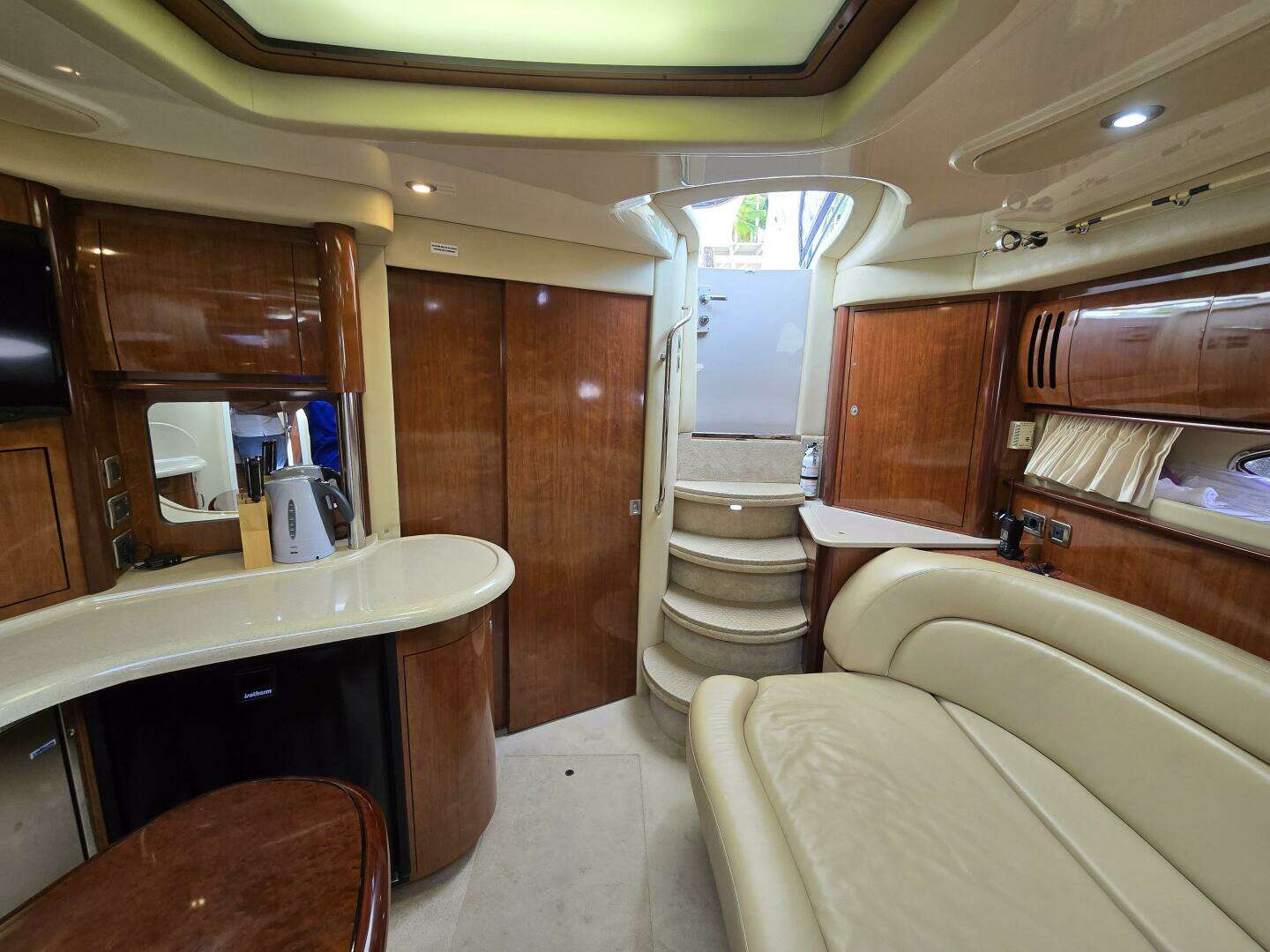 2004 Sea Ray 455 - Image 11