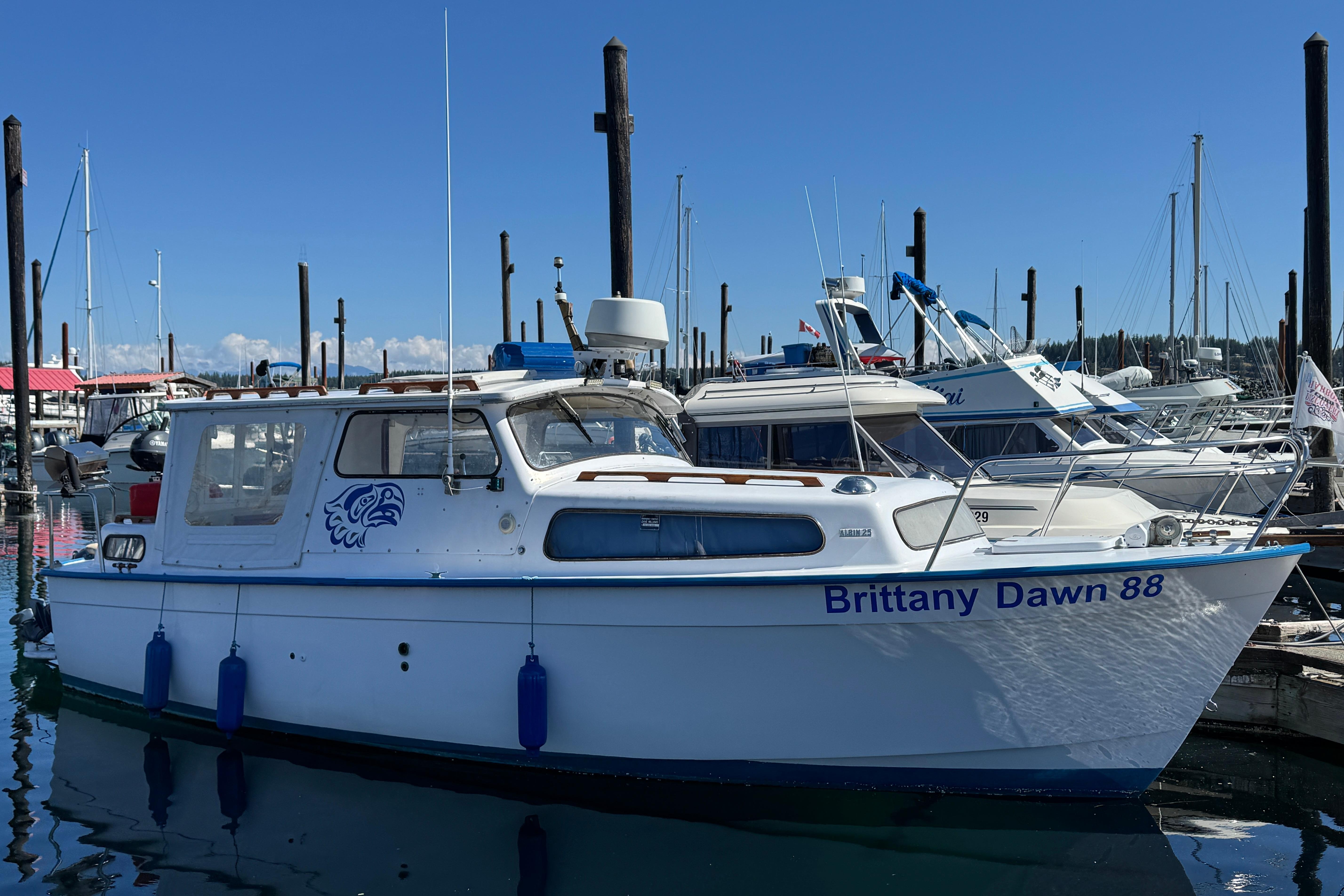 1974 Albin 25