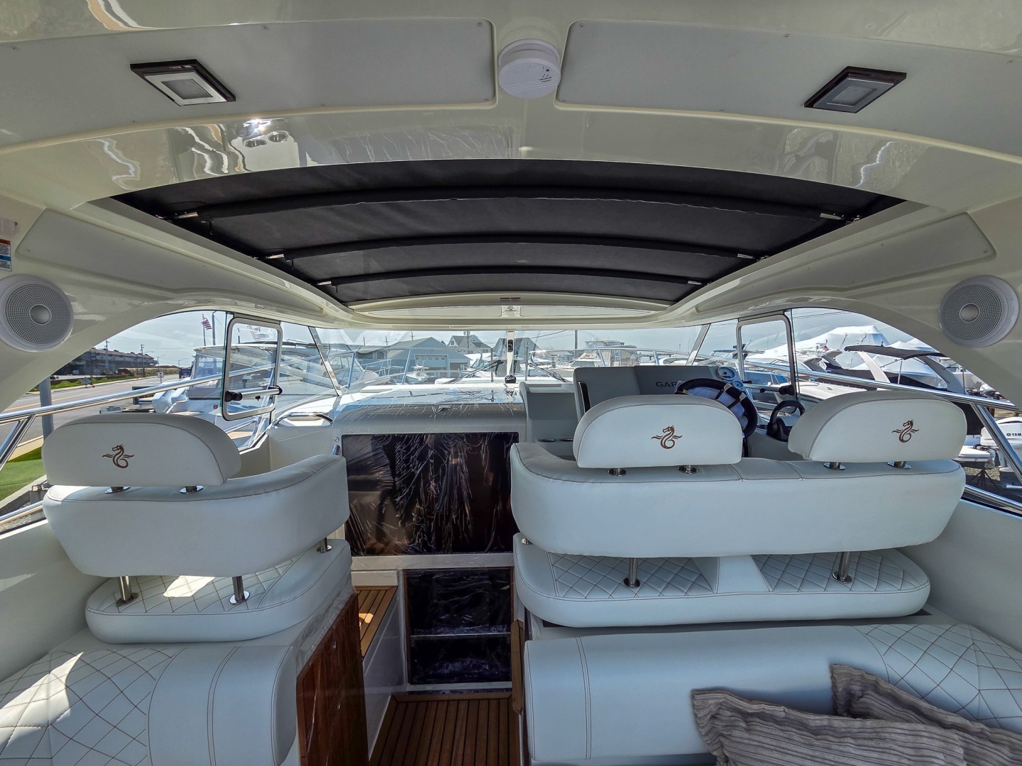 2026 Marex 310 Sun Cruiser - Image 13