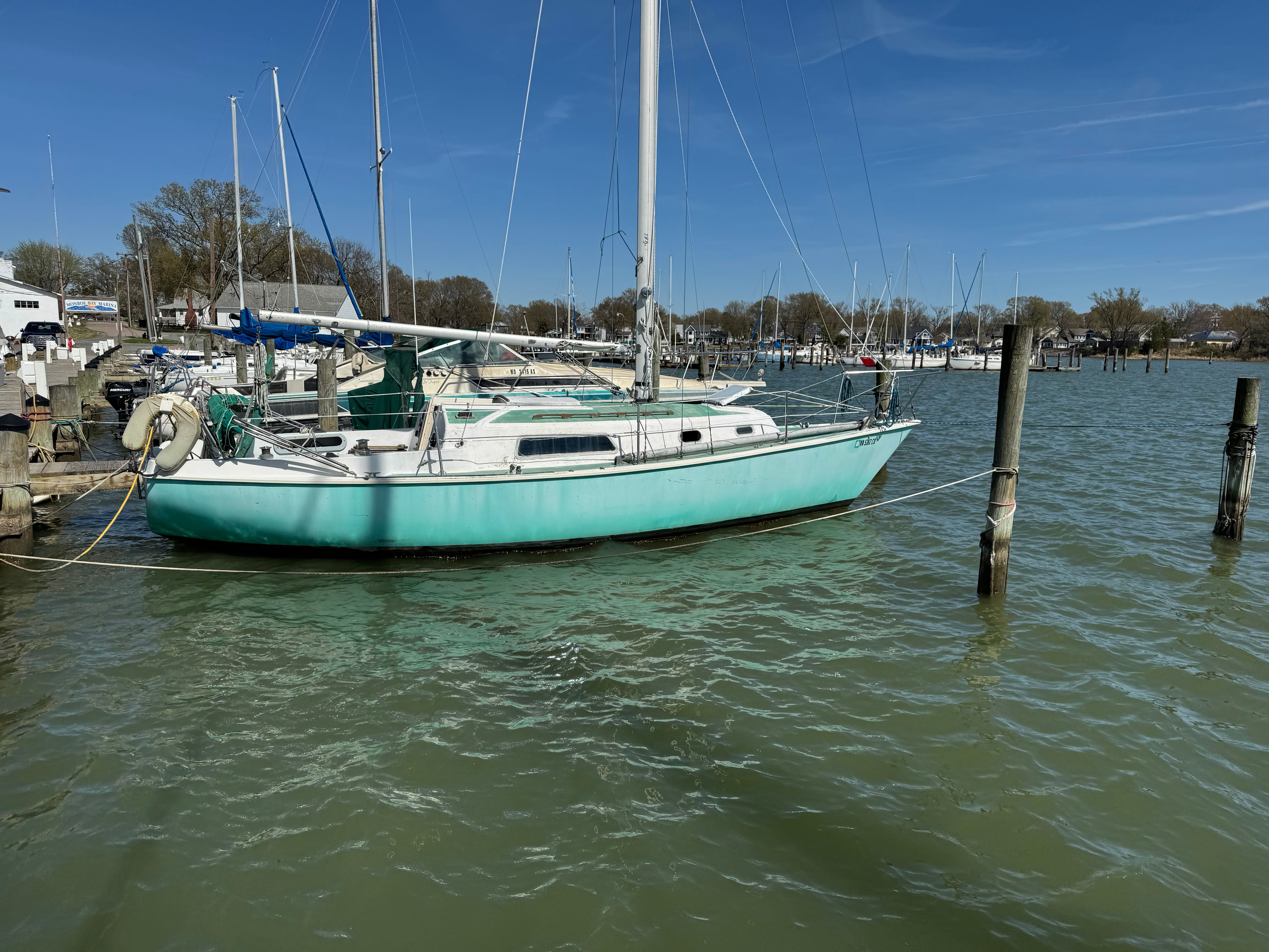 1975 Pearson 30