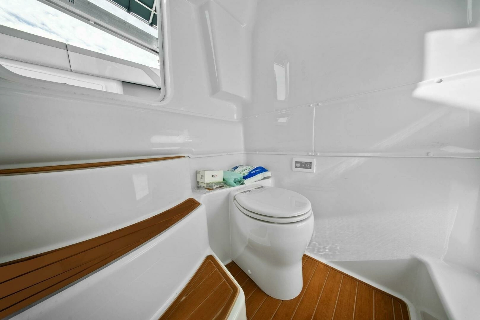 2023 Yellowfin 39 Offshore - Image 32