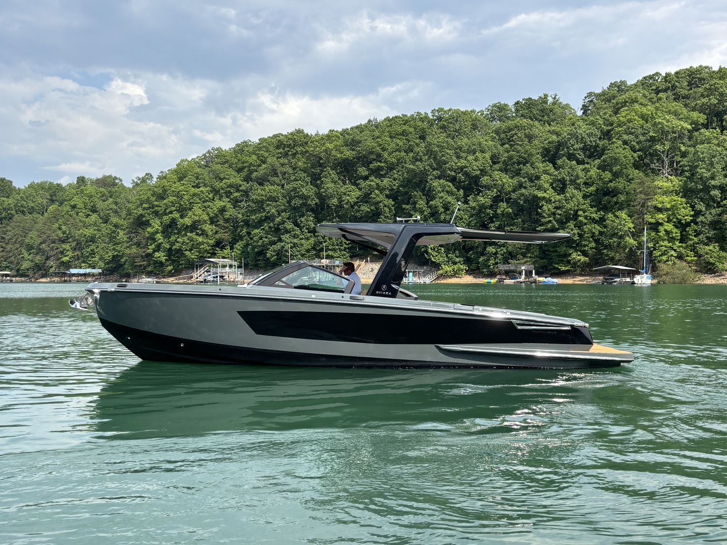 2024 Aviara AV32