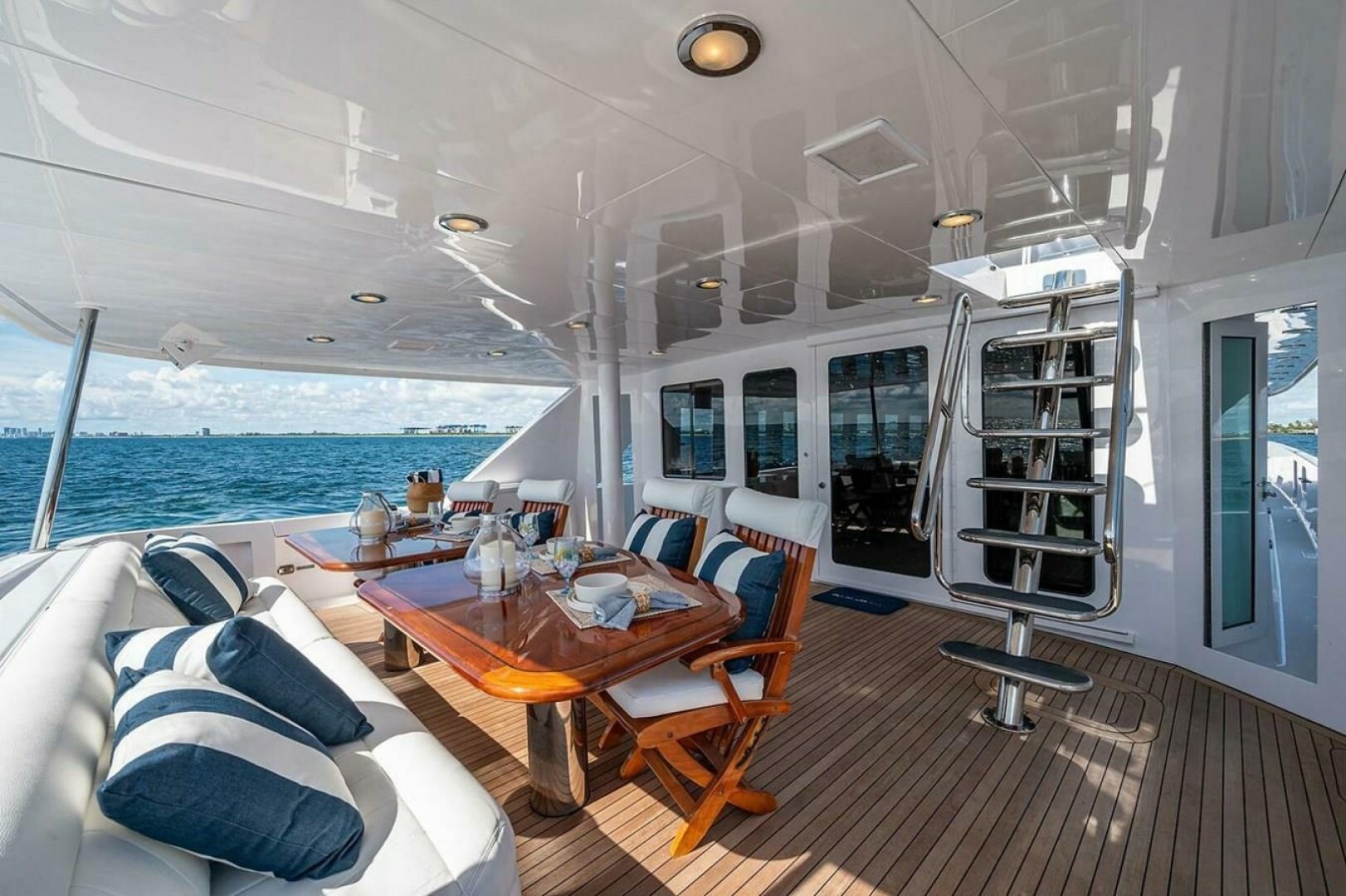 2003 Hatteras 100 Raised Pilothouse - Image 2