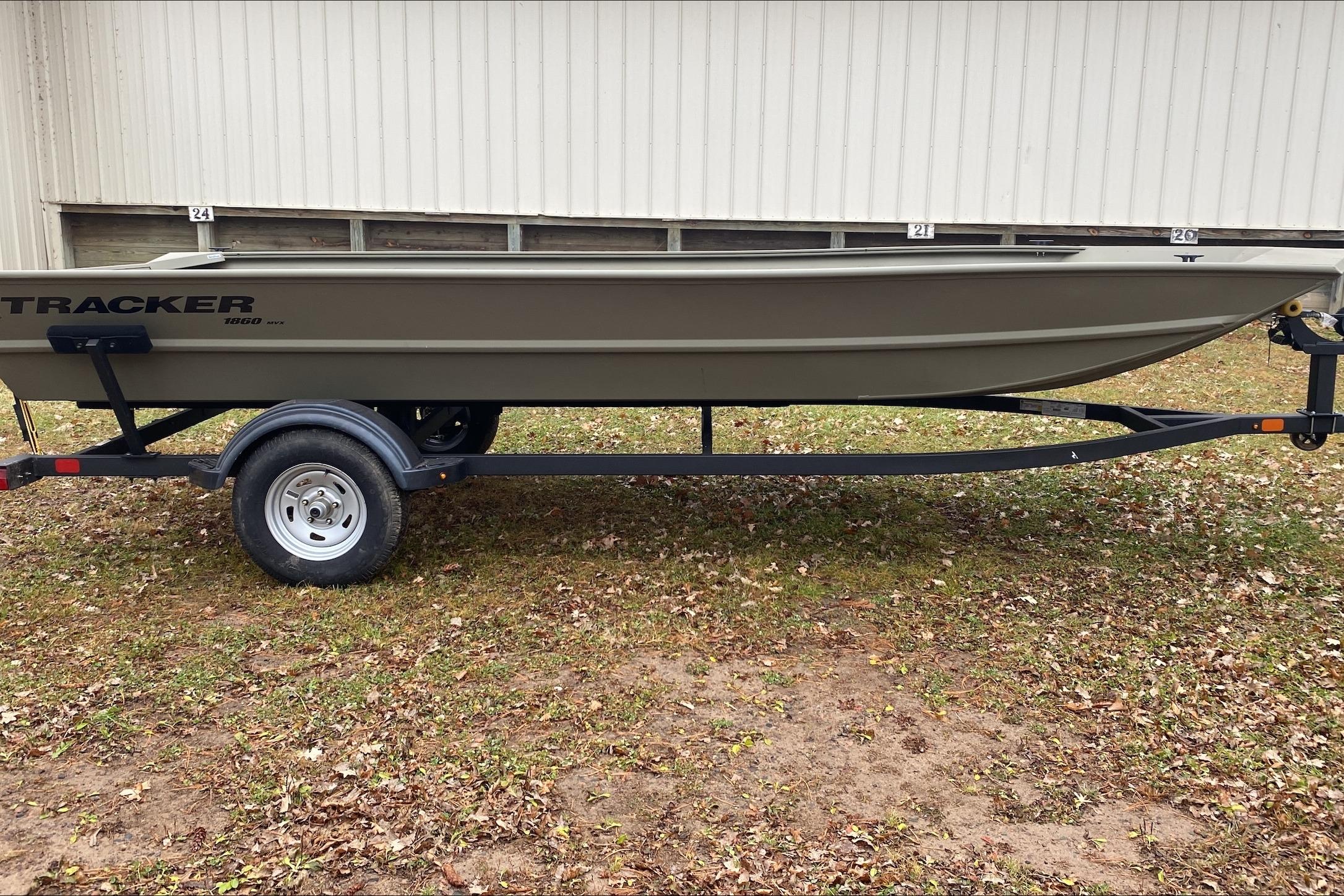 2026 Tracker Grizzly 1860 Utility