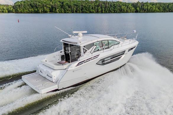 2023 Cruisers Yachts 42 Cantius