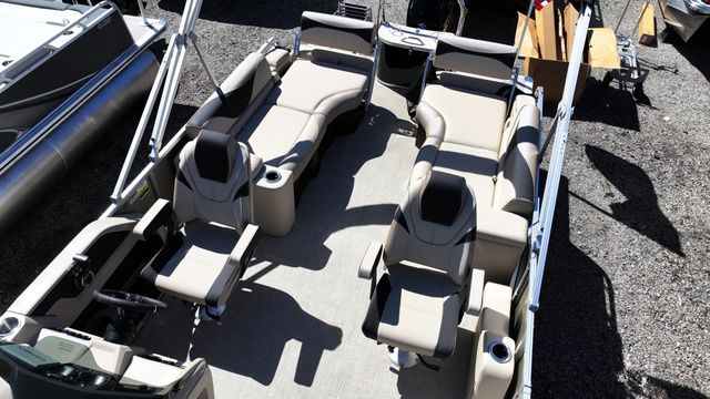2026 Avalon LSZ - 23 FT Quad Lounger Switchback - 12
