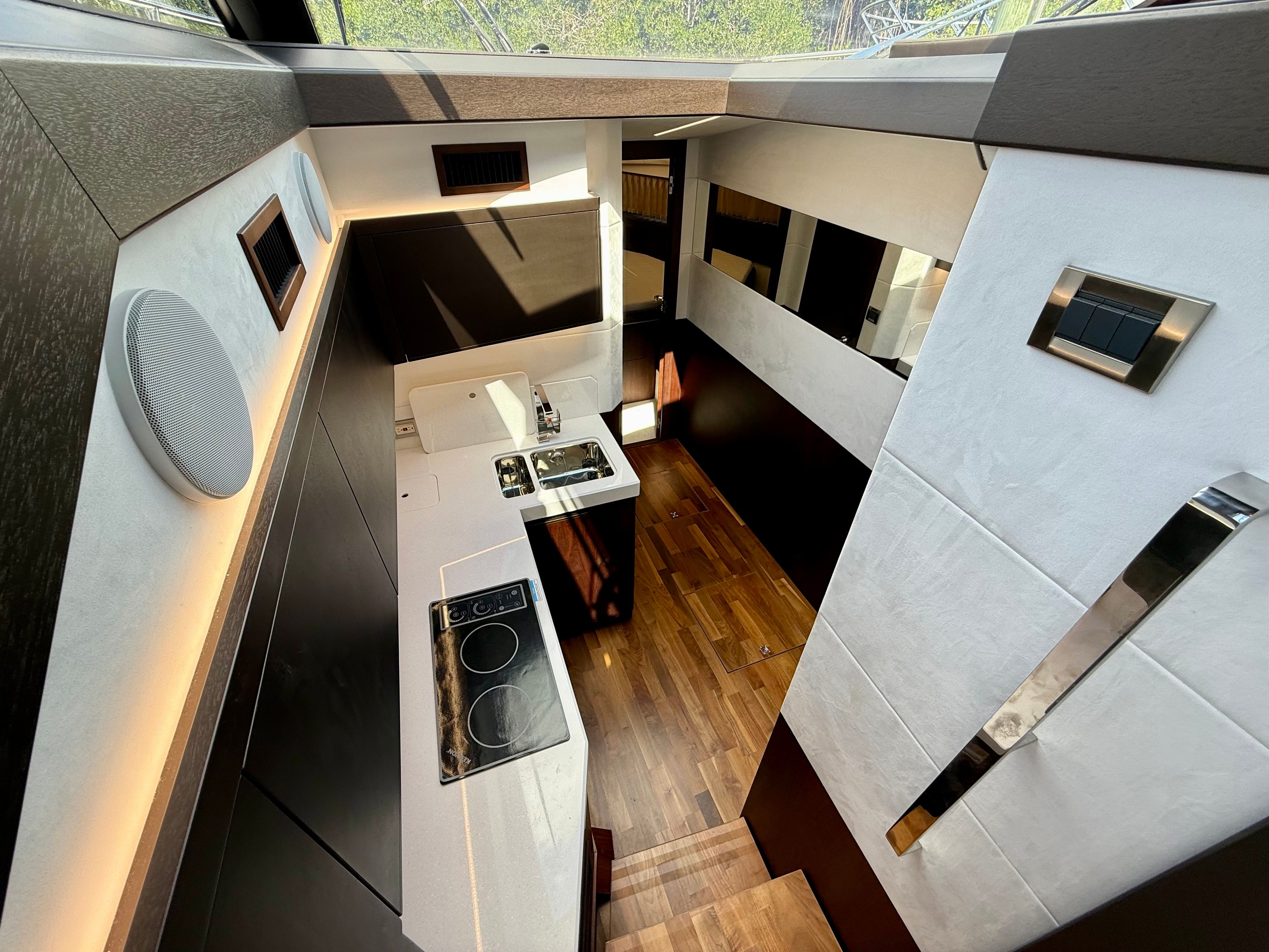 2024 Galeon 425 HTS - 41