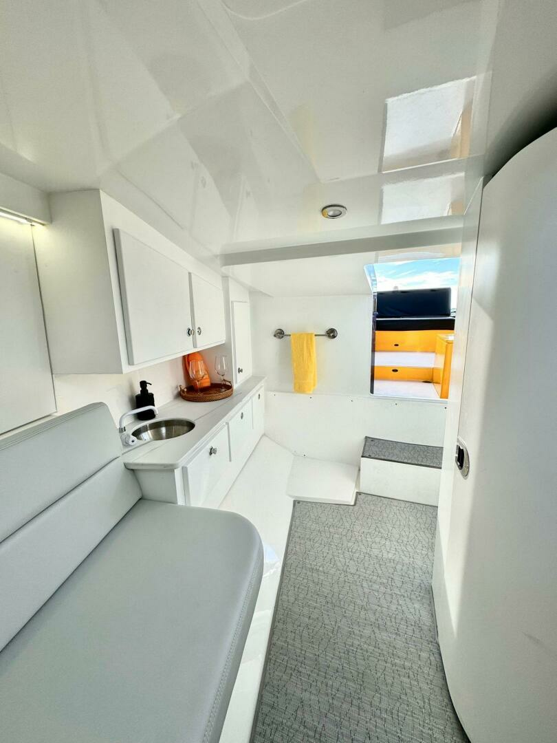 2023 VanDutch Sport 35 - Image 3