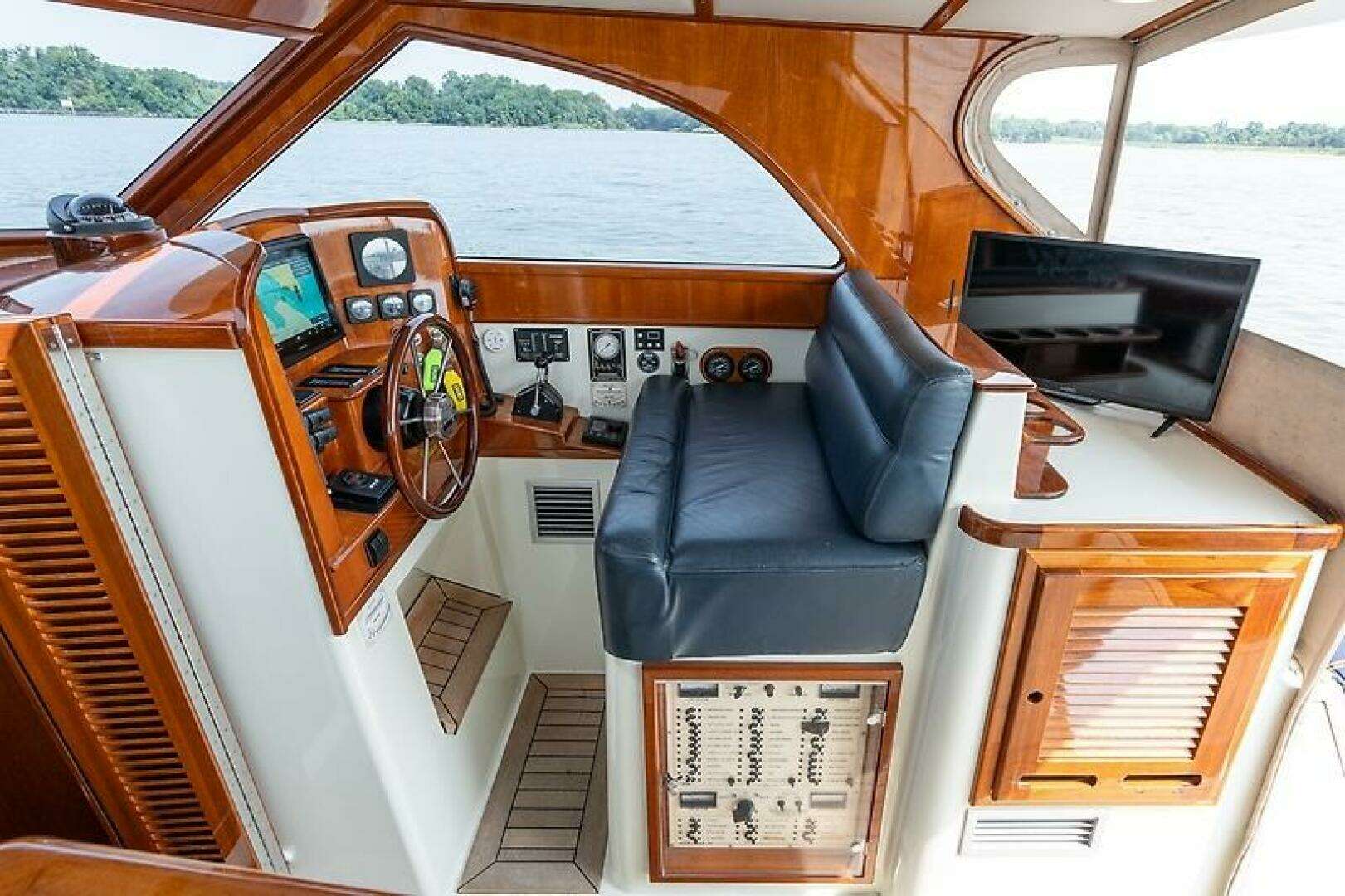 2002 San Juan 38 - Image 42