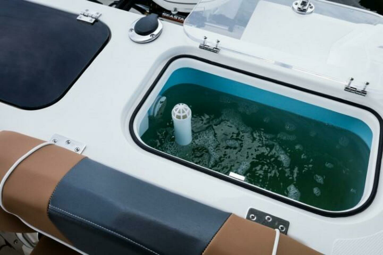 2025 Wellcraft 302 Fisherman - Image 18