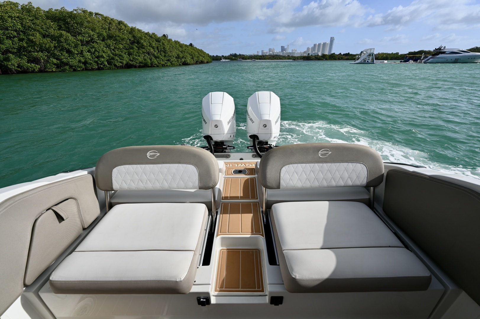2020 Crownline Eclipse E 305 XS - Image 11