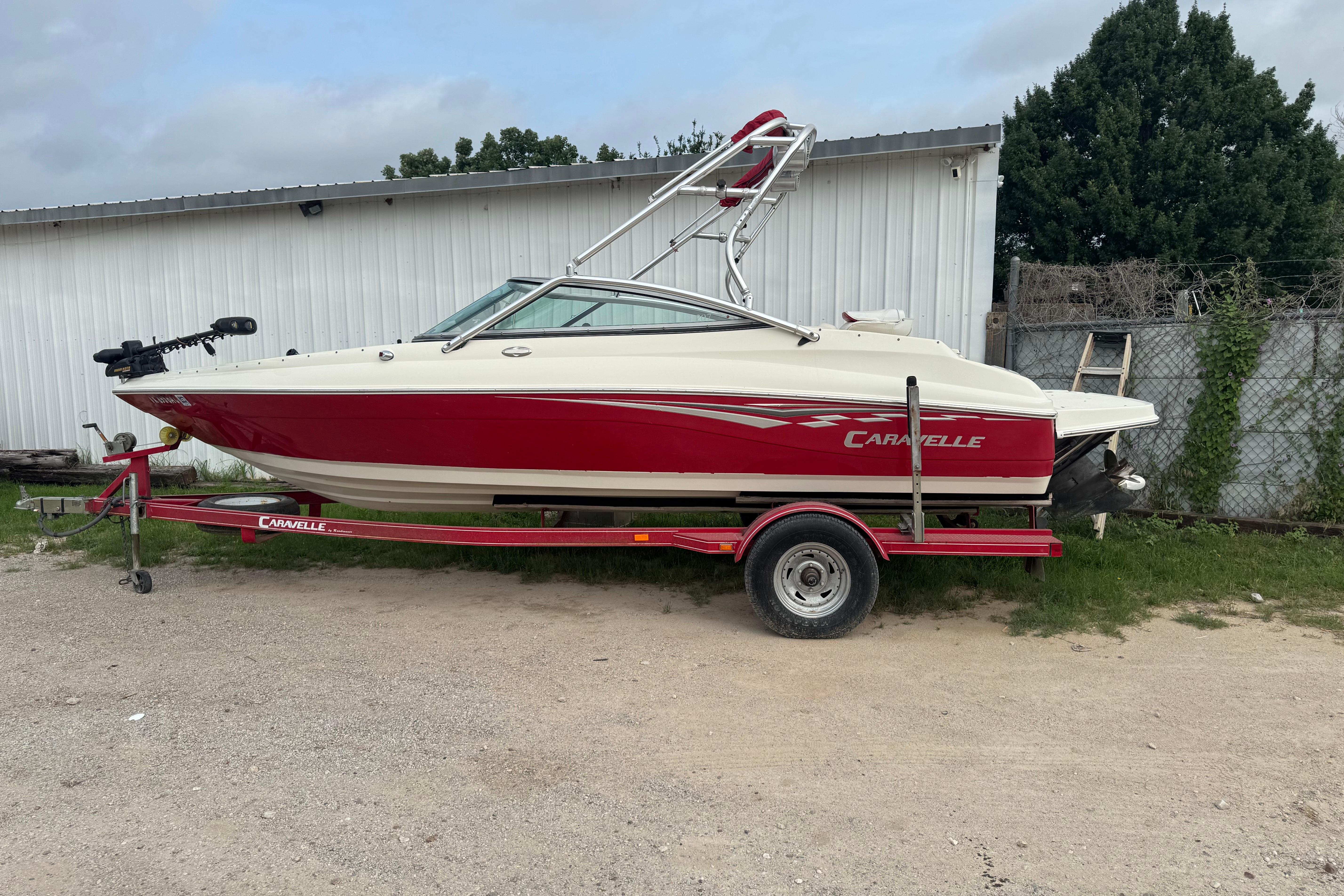 2006 Caravelle 207LS Fish & Ski
