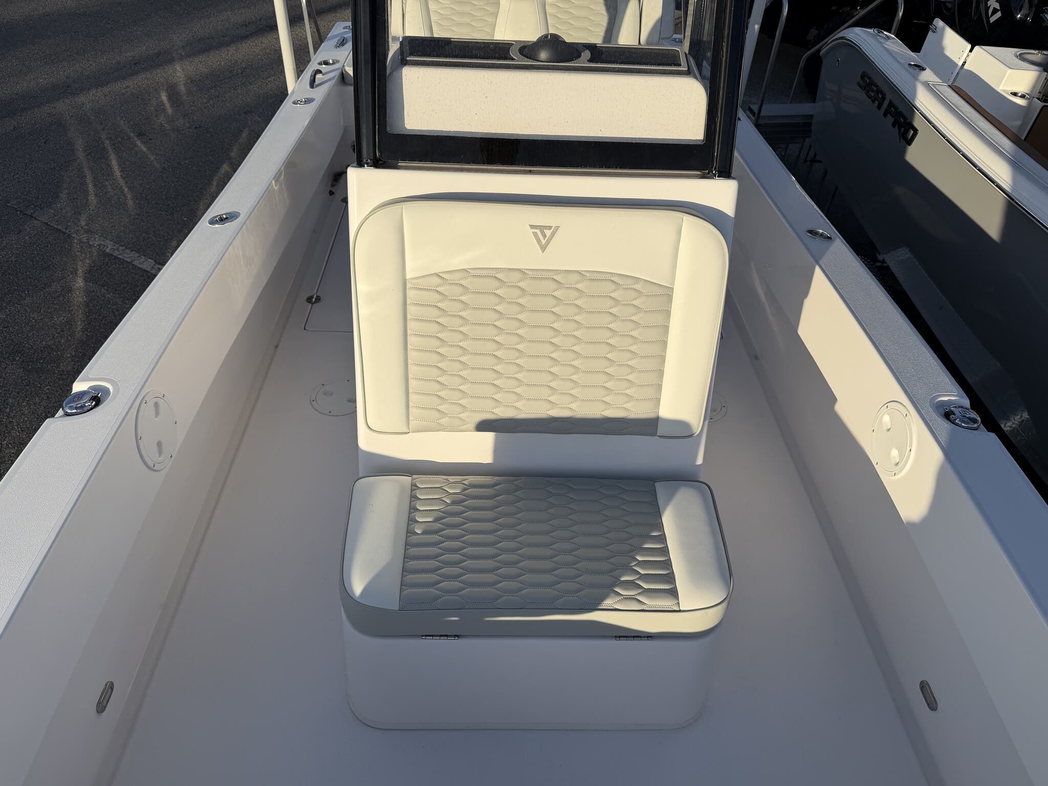2026 Twin Vee 22 BayCat - 10