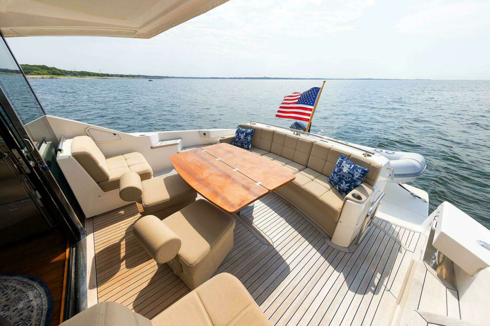 2014 Tiara Yachts 5000 Express - Image 7