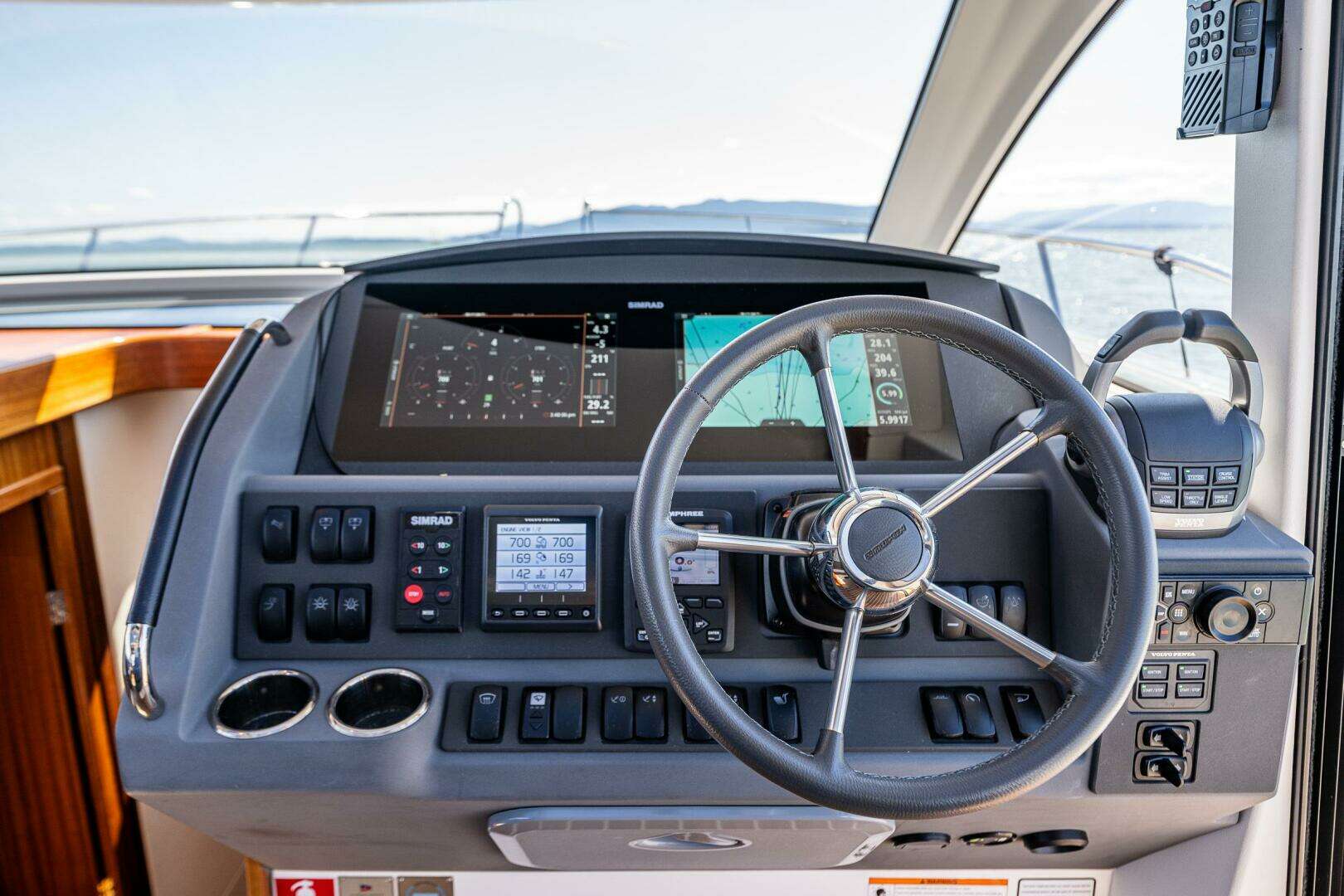 2021 Nimbus 405 Coupe - Image 21