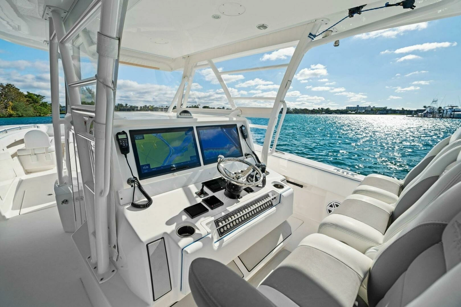 2019 Invincible 42 Open Fisherman - Image 11