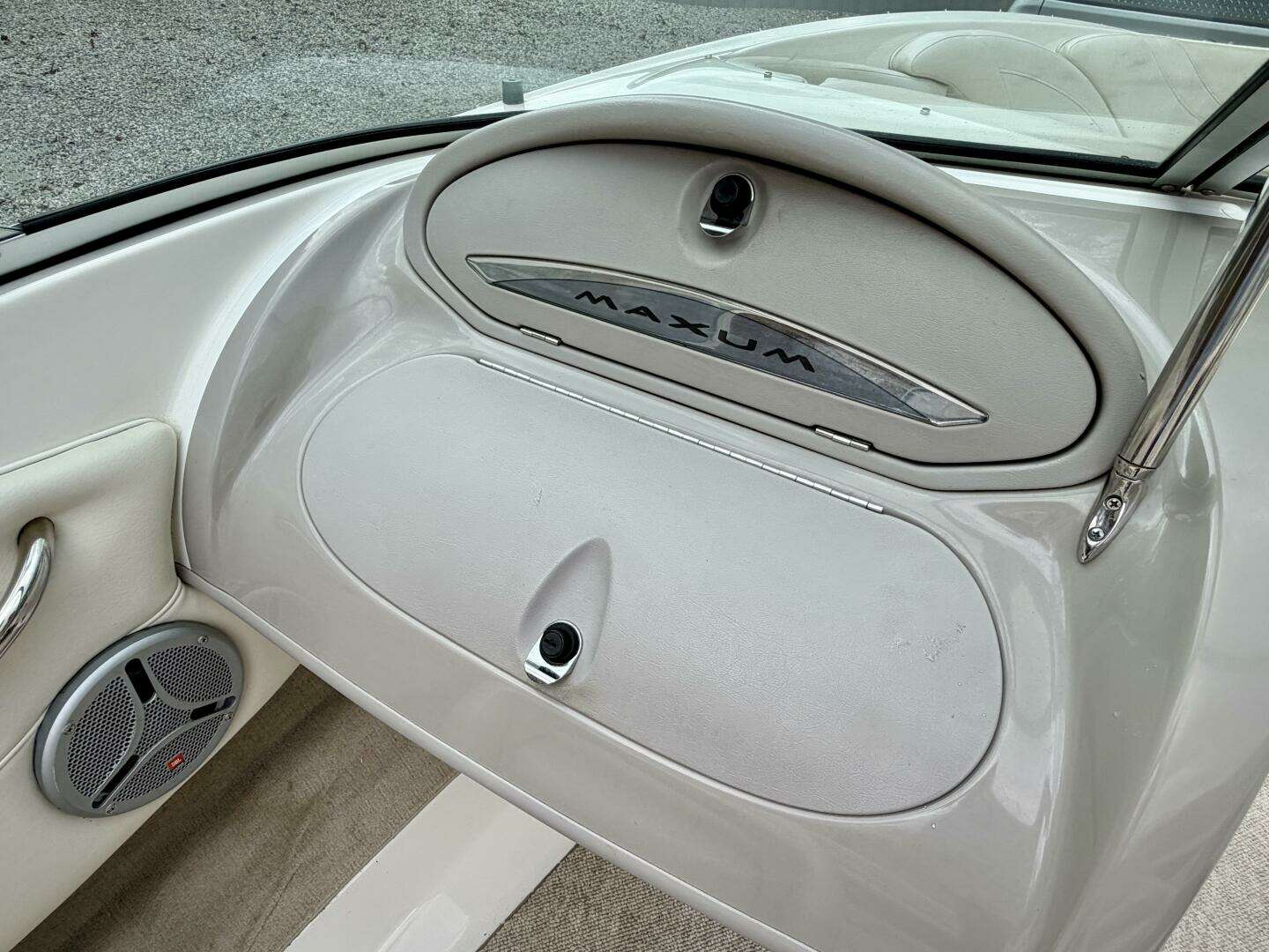 2007 Maxum 2200 SR3 - Image 40
