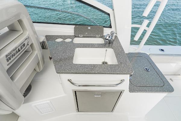 2020 Boston Whaler 345 Conquest - 35