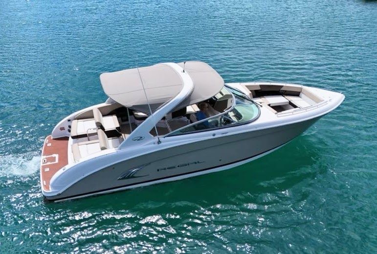 2013 Regal 3200 Bowrider - 4