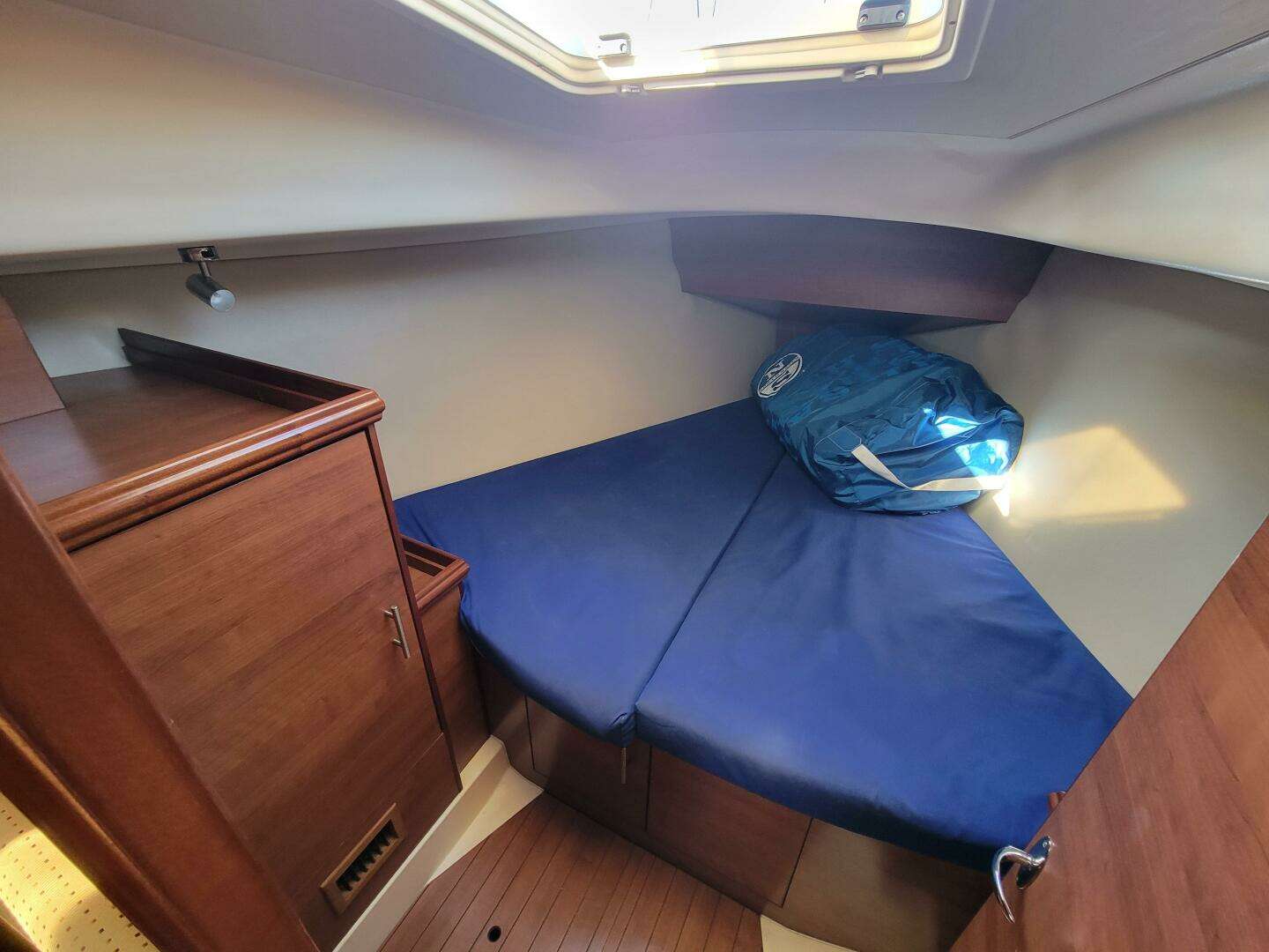 2013 Hunter 33 - Image 10