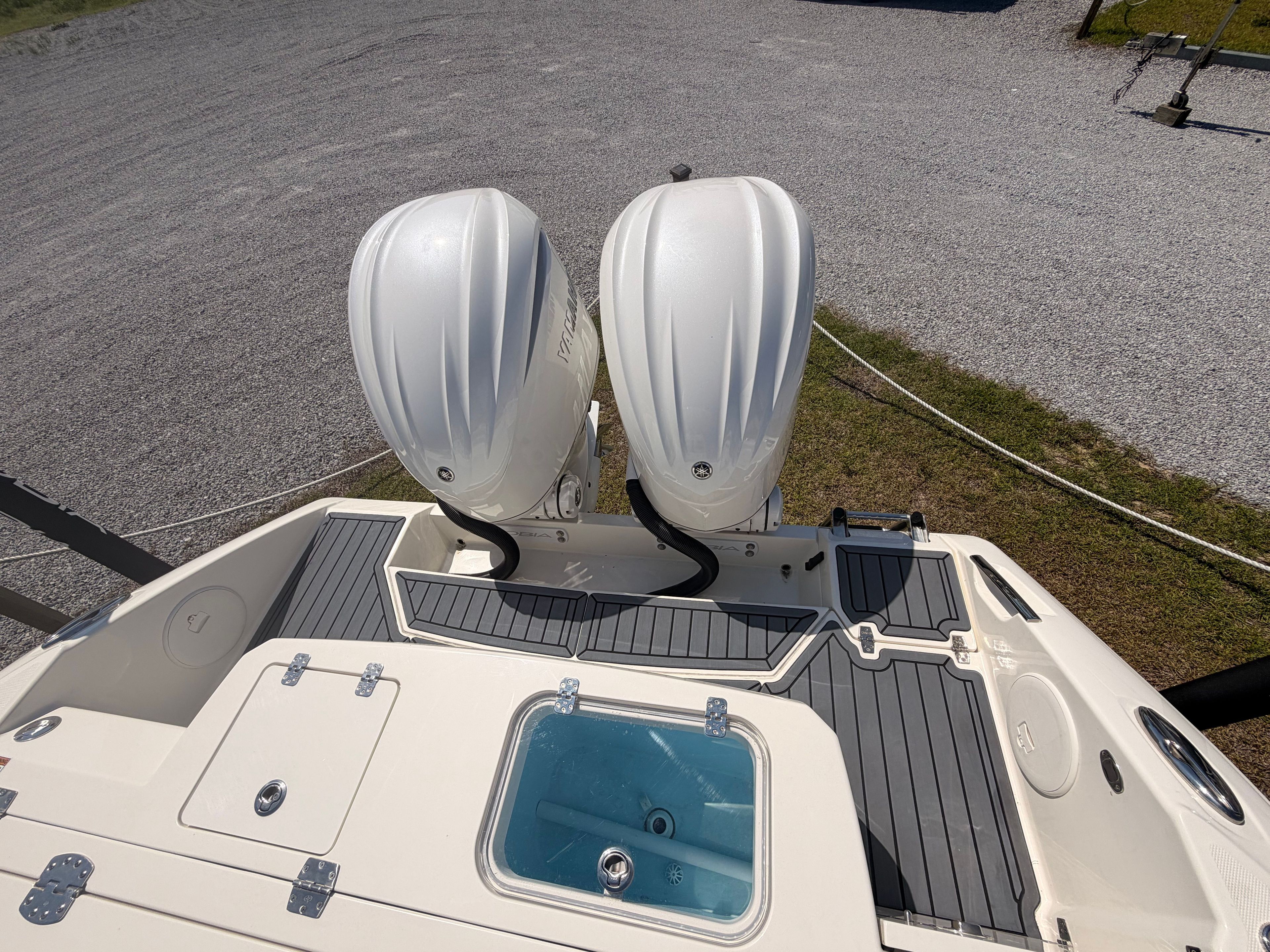 2026 Cobia 285CC - 9