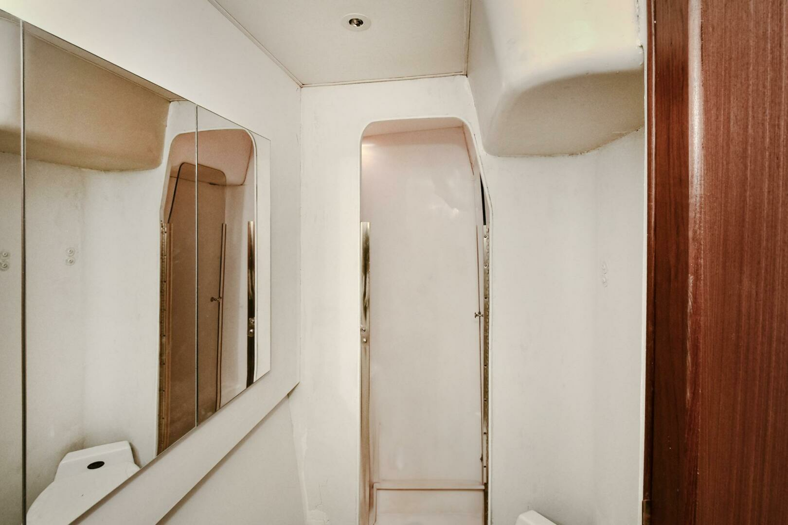 2001 Ocean Yachts 52 Super Sport - Image 45