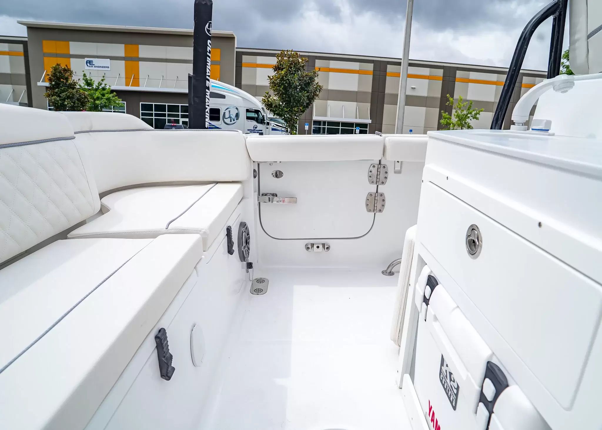 2027 Sea Hunt Ultra 255 SE - 9